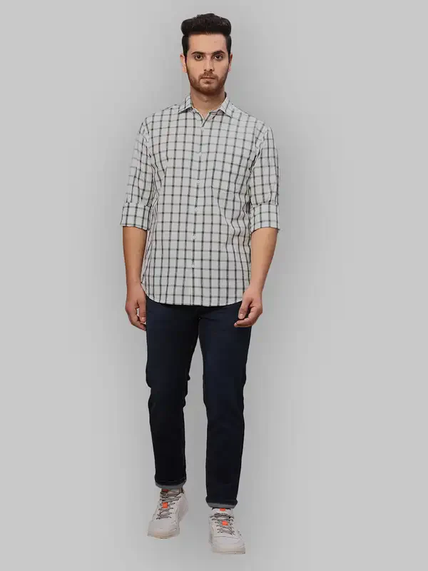 Men Green Slim Fit Checks Cotton Cut Away Collar Shirts - Image 6