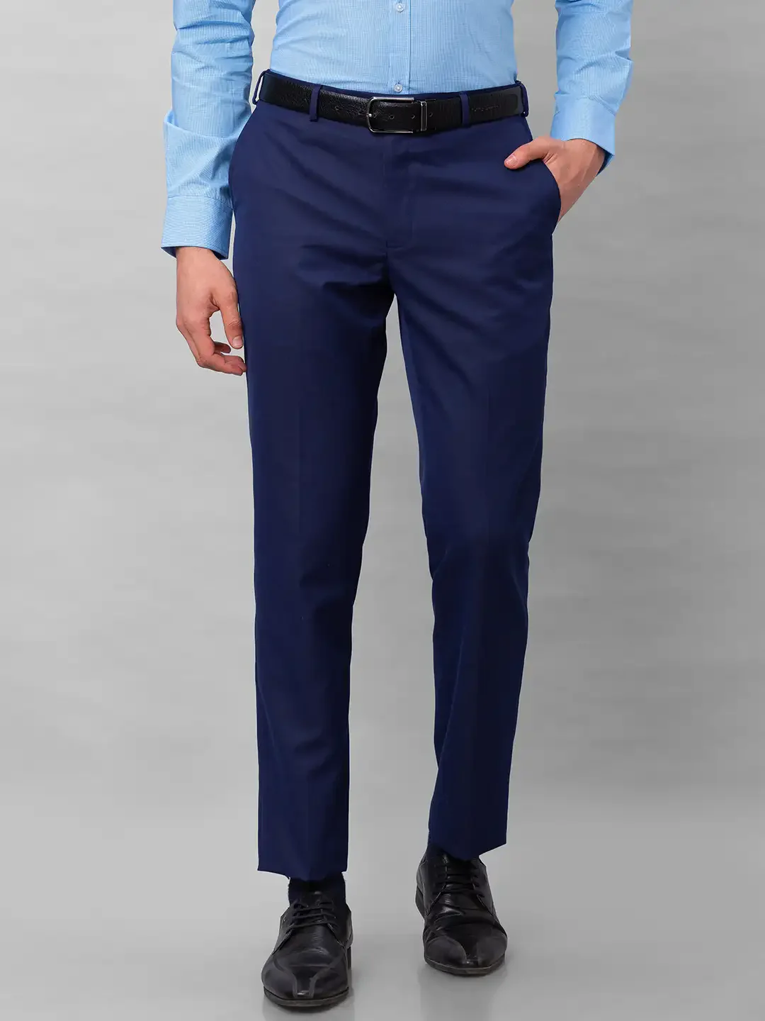 Park Avenue Men Blue Structure Smart Fit Polyester Blend Trousers