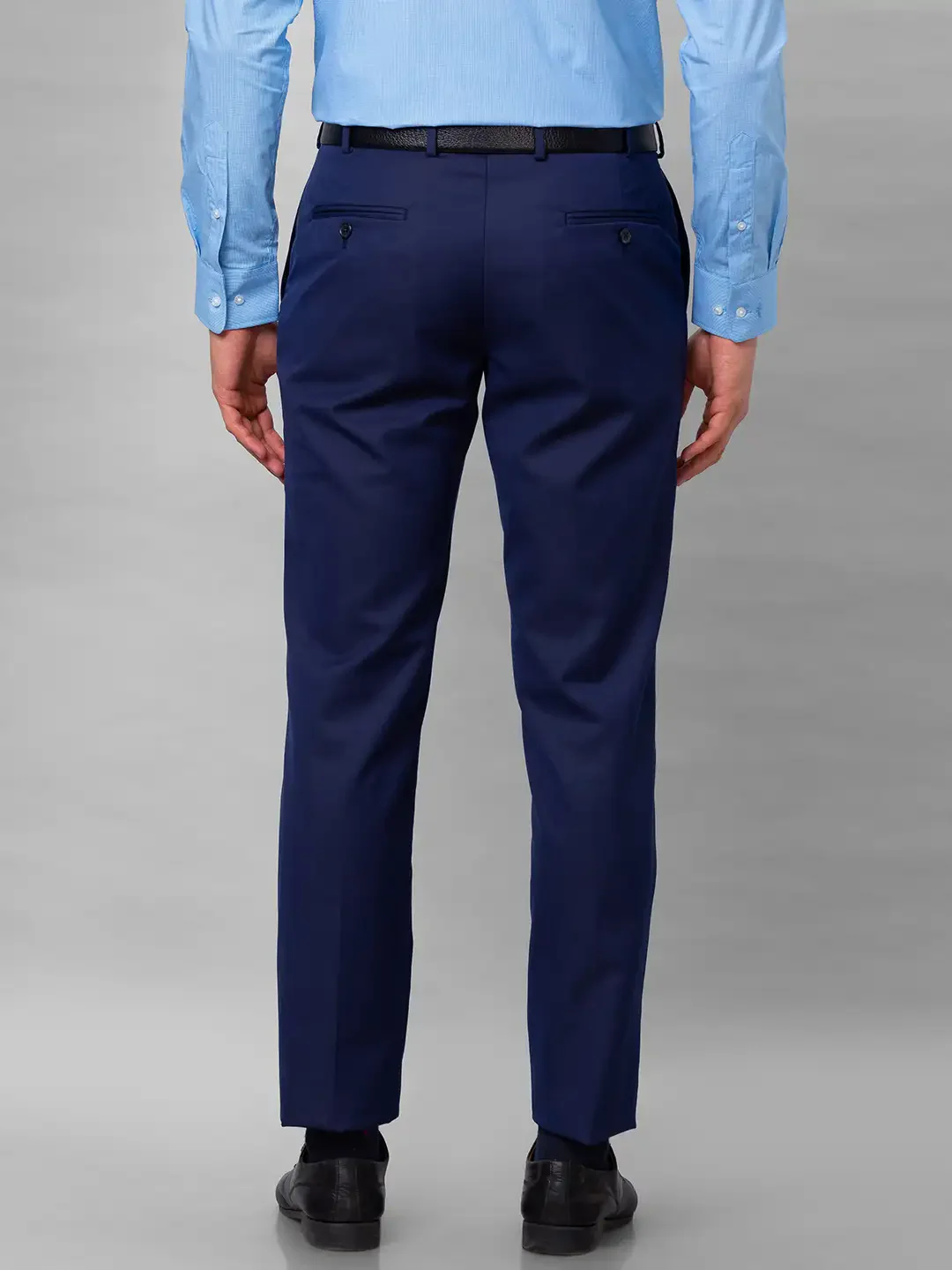 Park Avenue Men Blue Structure Smart Fit Polyester Blend Trousers - Image 4