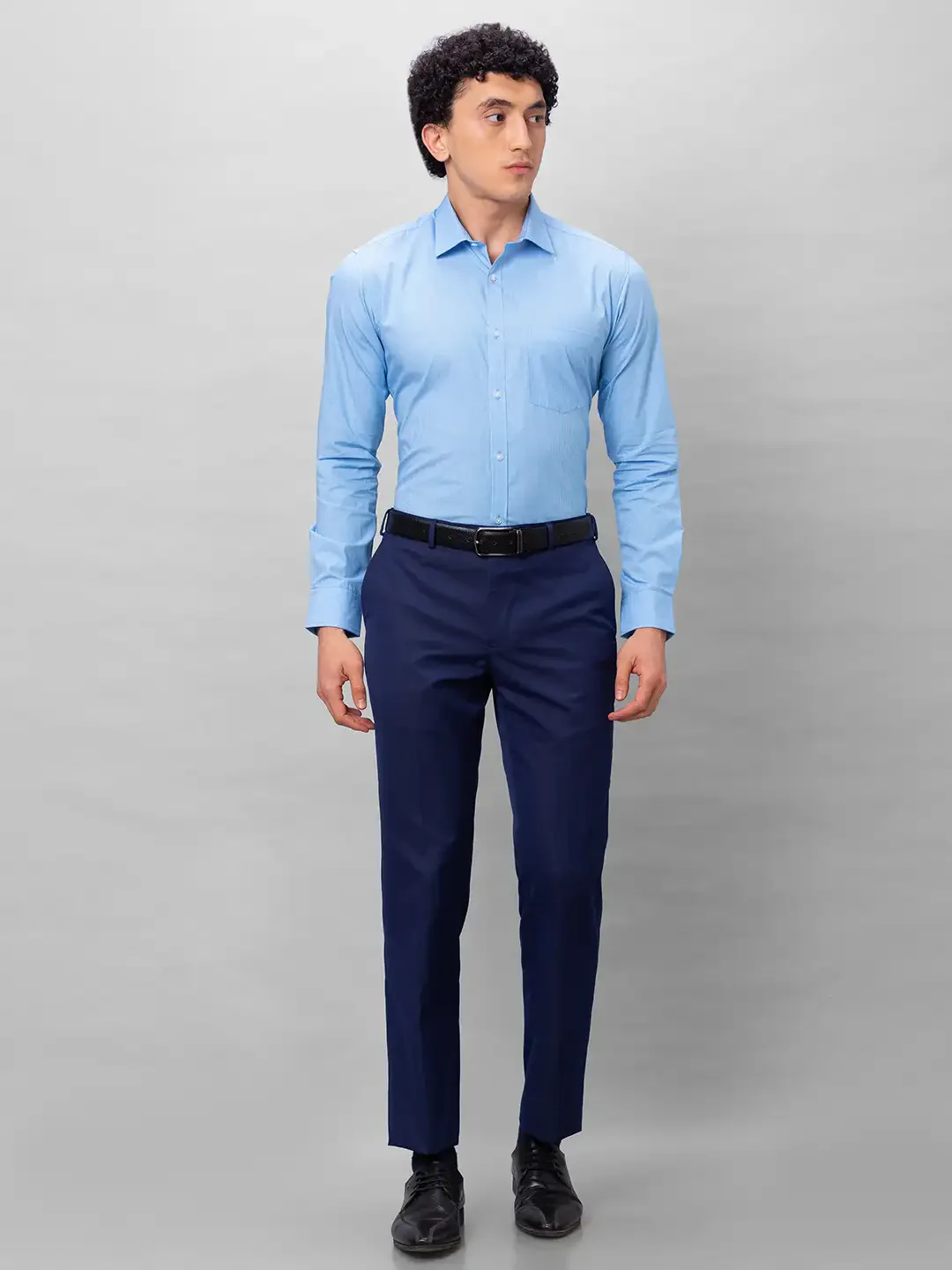 Park Avenue Men Blue Structure Smart Fit Polyester Blend Trousers - Image 5