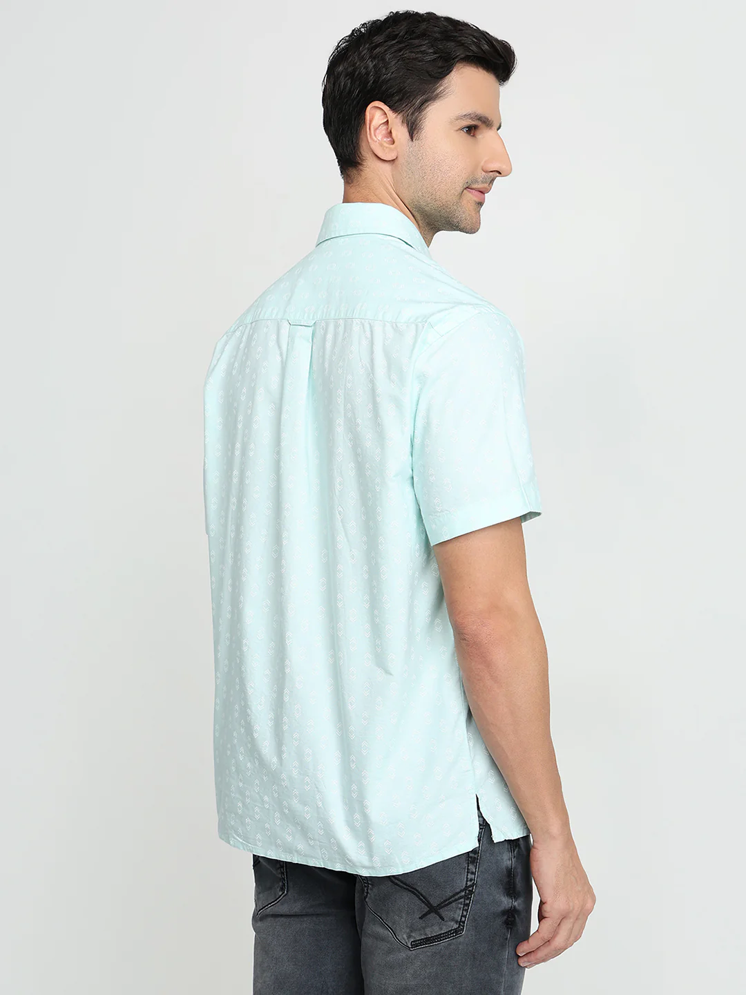 Colorplus Men Blue Printed Comfort Fit Cotton Half Sleeve Casual Shirt - Image 4