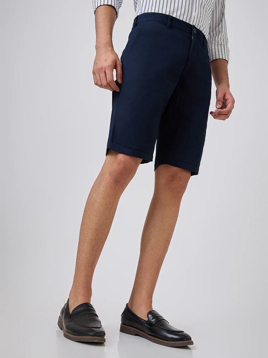 Colorplus Men Blue Twill Regular Fit Cotton Blend Shorts - Image 3