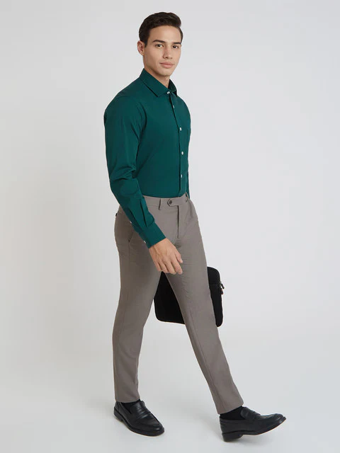 Colorplus Men Green Plain Regular Fit Cotton Shirt - Image 5