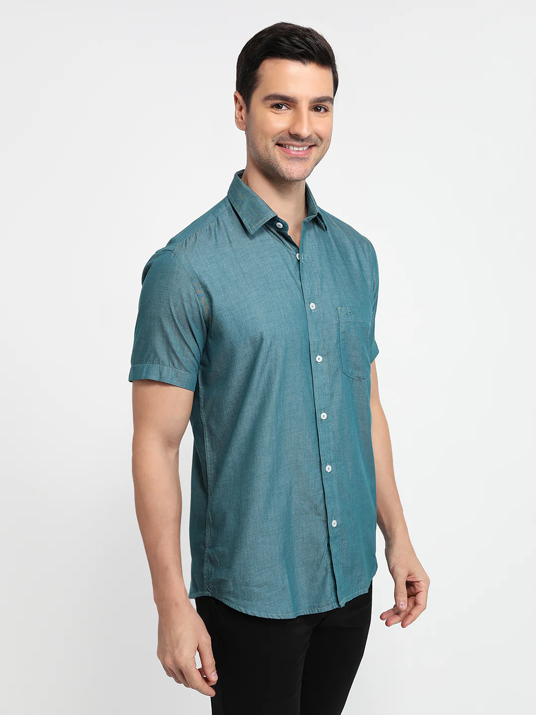 Colorplus Men Green Solid Regular Fit Cotton Casual Shirt - Image 3