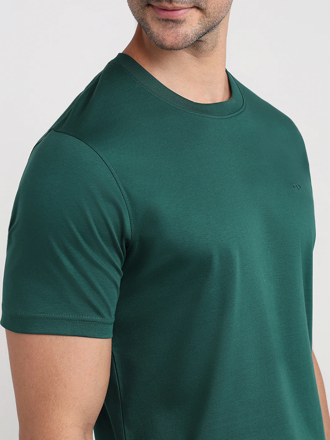 Colorplus Men Green Solid Regular Fit Cotton Half Sleeve Round Neck Collar T-Shirt - Image 6