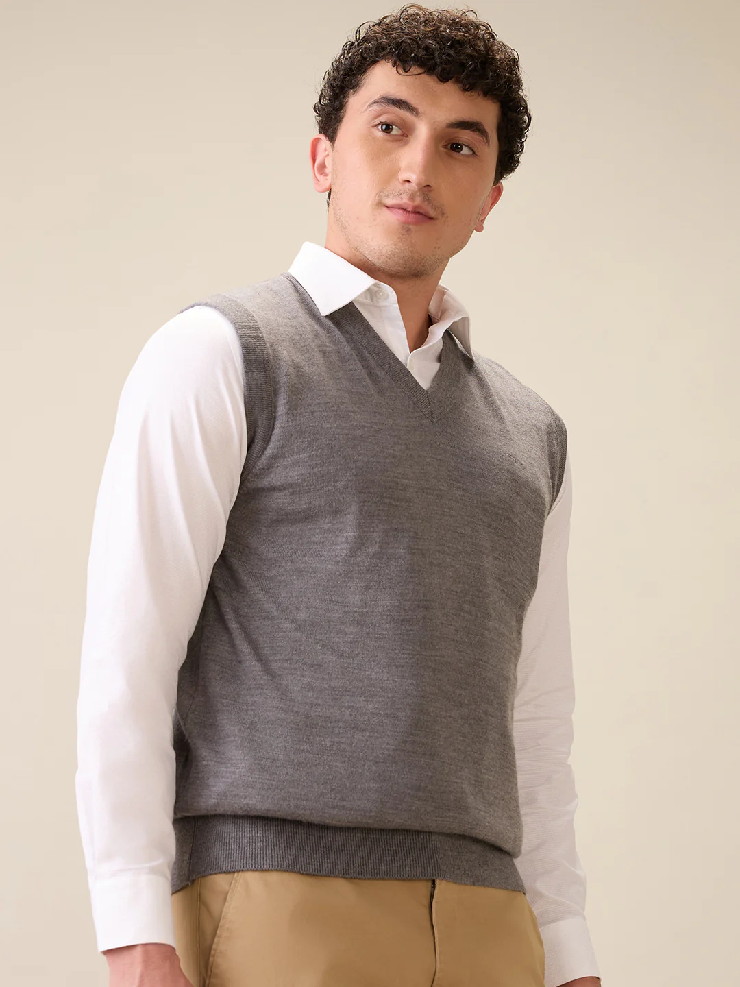 Colorplus Men Grey Plain Regular Fit Wool Blend Sleeveless V Neck Collar Sweater - Image 2