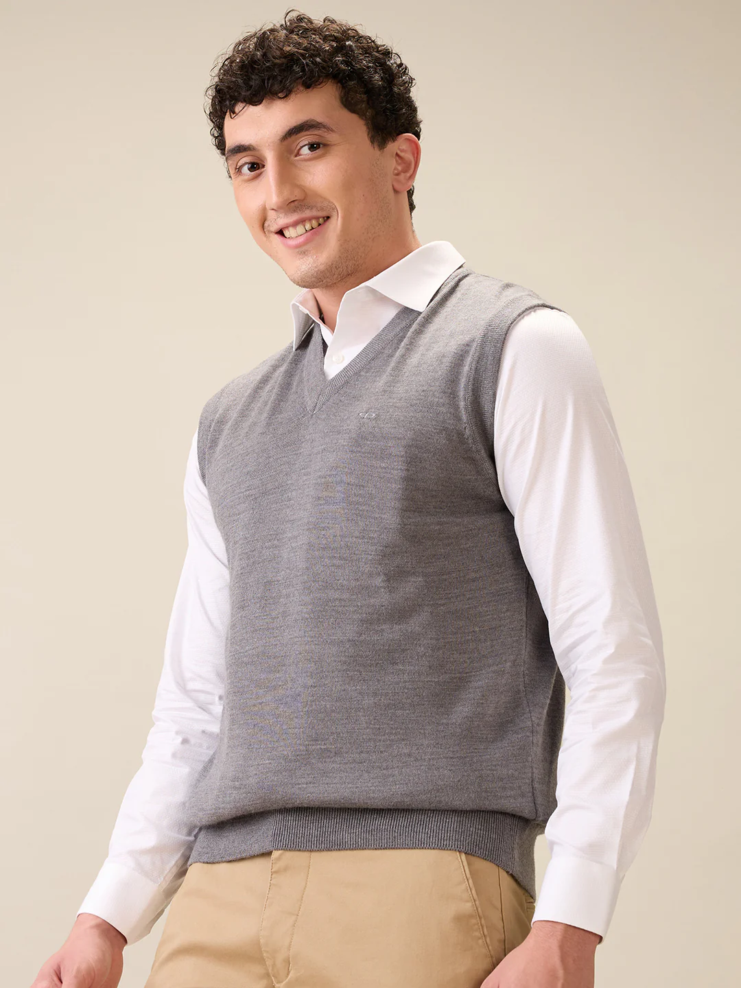 Colorplus Men Grey Plain Regular Fit Wool Blend Sleeveless V Neck Collar Sweater - Image 3