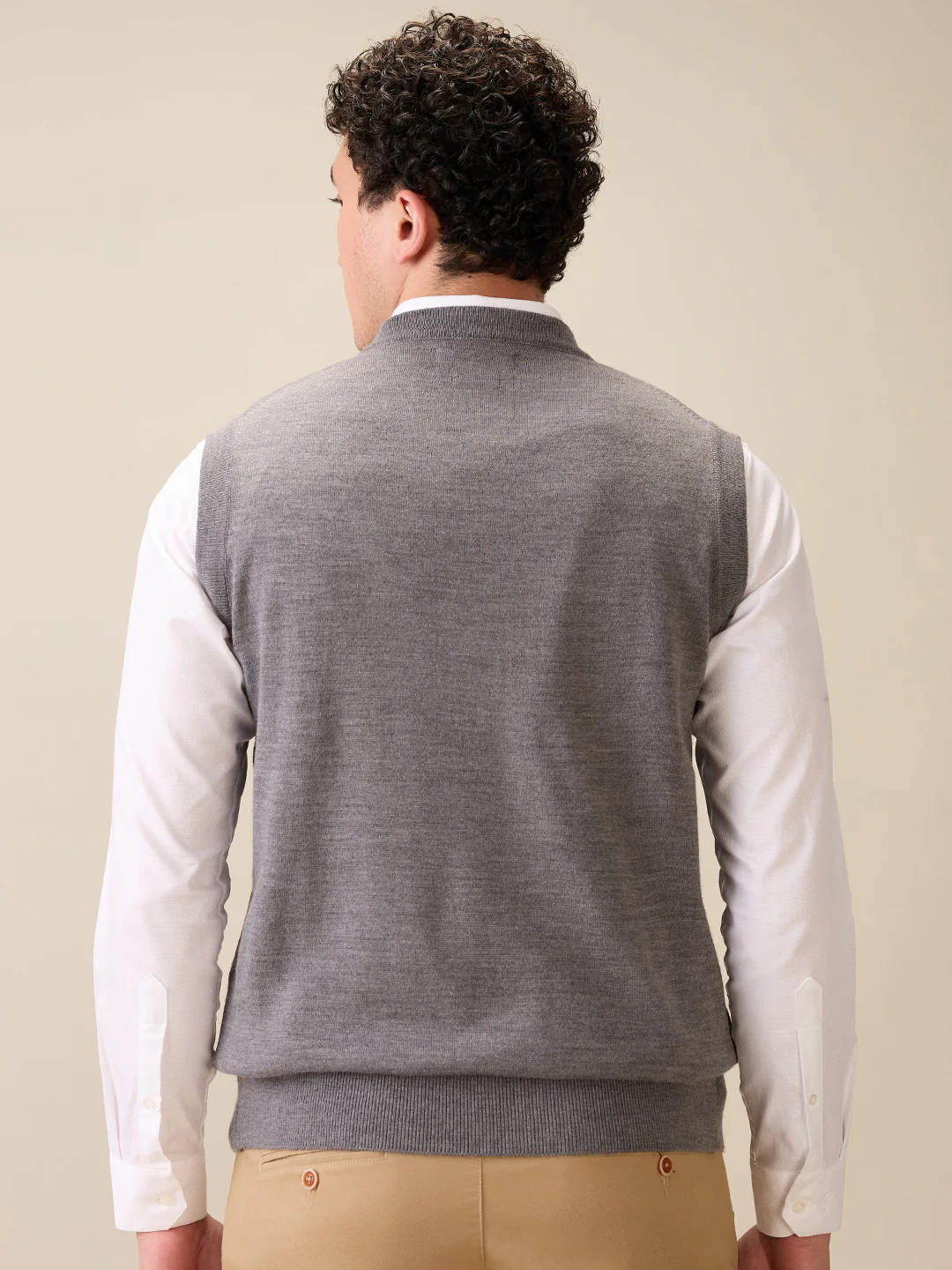 Colorplus Men Grey Plain Regular Fit Wool Blend Sleeveless V Neck Collar Sweater - Image 4