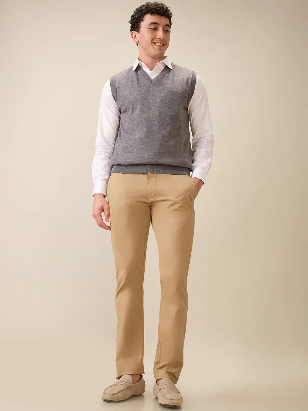Colorplus Men Grey Plain Regular Fit Wool Blend Sleeveless V Neck Collar Sweater - Image 5