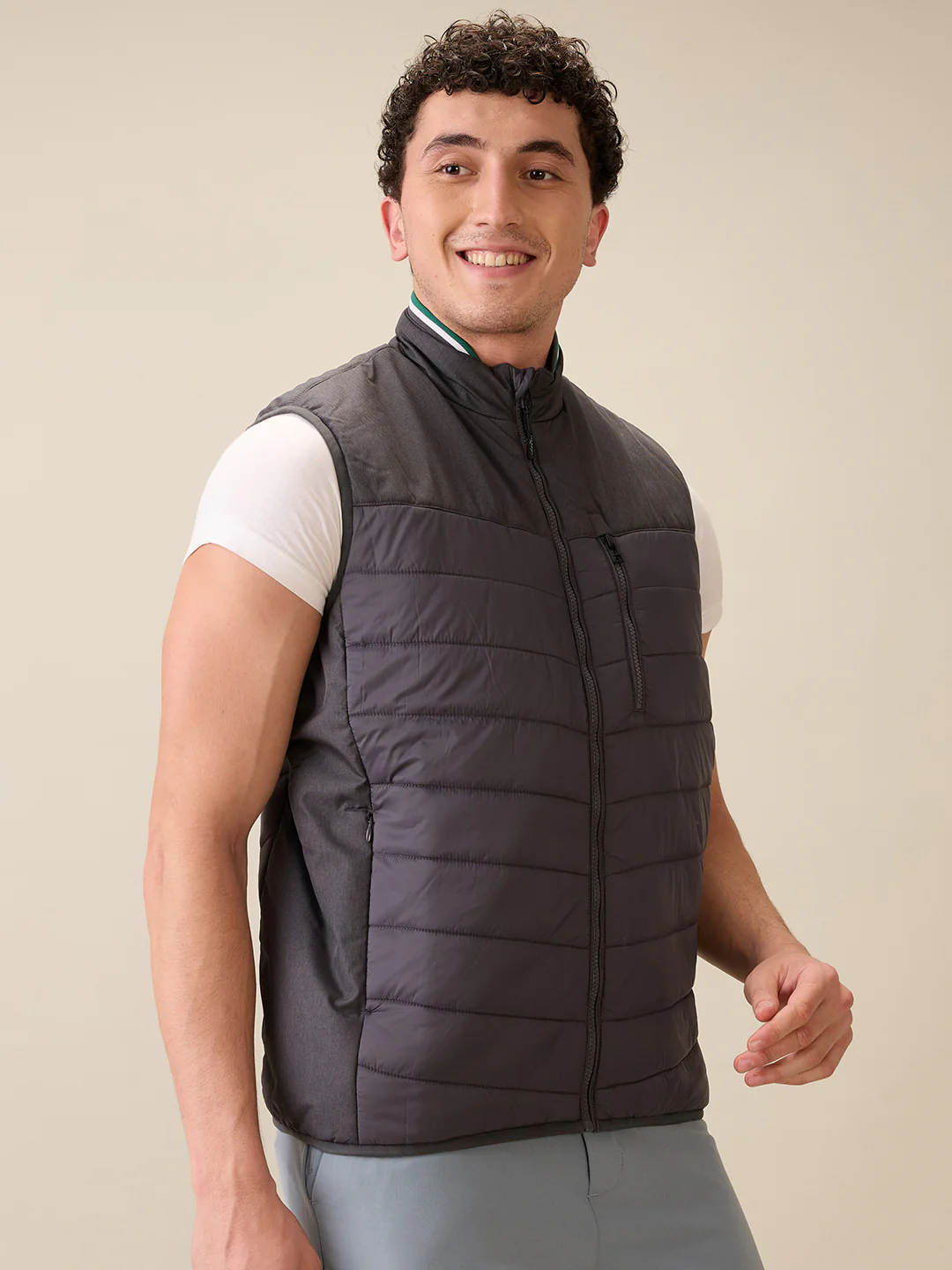 Colorplus Men Grey Solid Regular Fit Polyester Sleeveless Jacket - Image 2