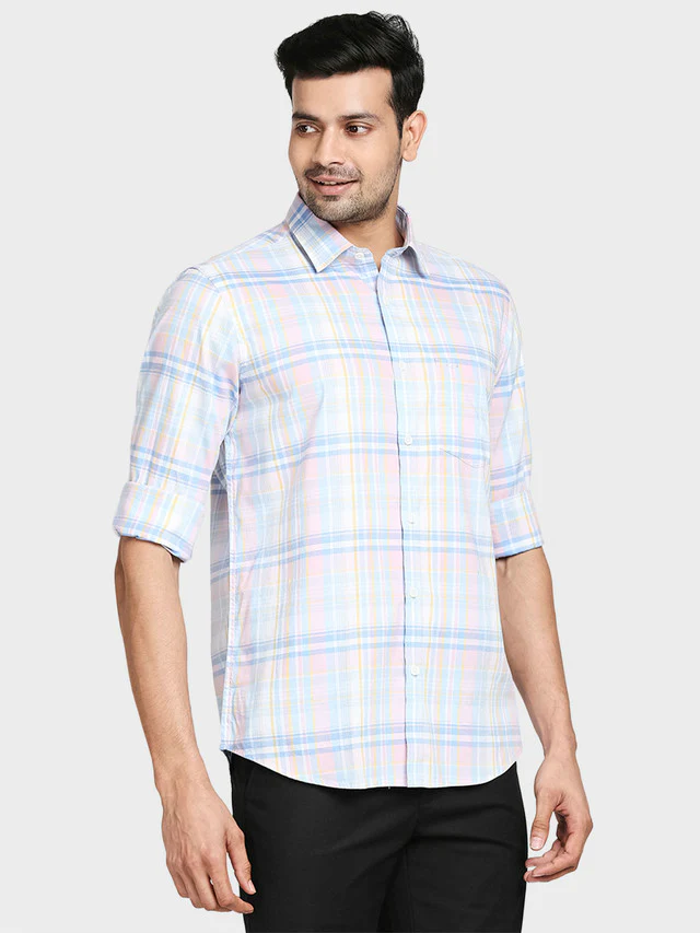 Colorplus Men Red Checkered Tailored Fit Full Sleeve Spread Collar Shirt - Image 2