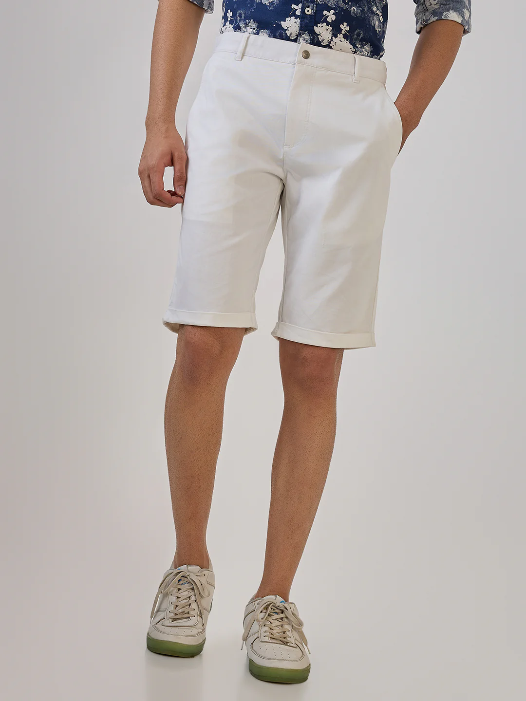 Colorplus Men White Twill Regular Fit Cotton Blend Shorts