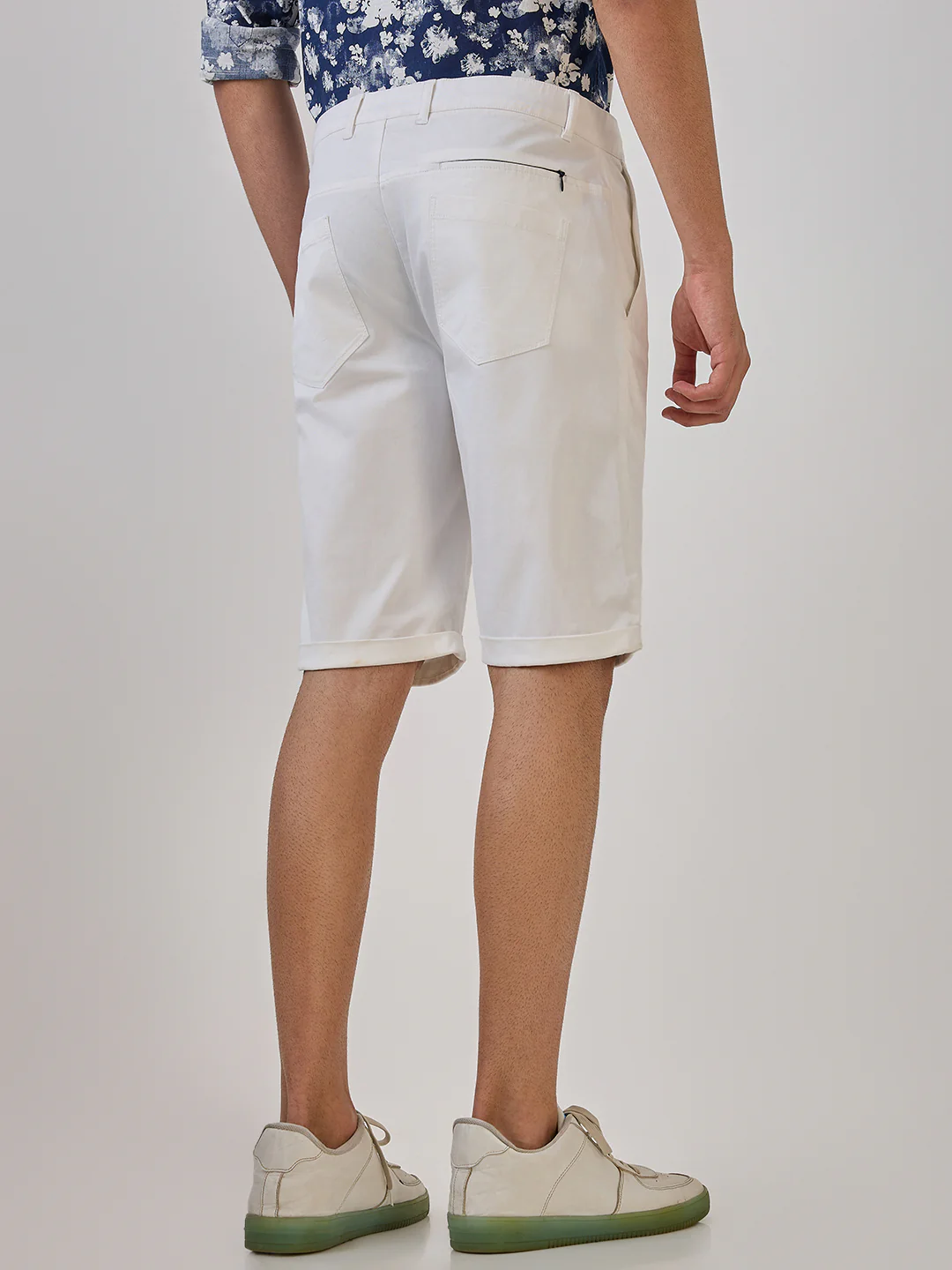 Colorplus Men White Twill Regular Fit Cotton Blend Shorts - Image 4