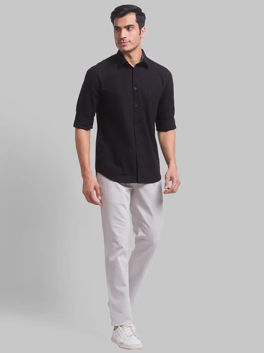 Men Beige Low Rise Tapered Fit Solid Cotton Blend Trouser - Image 5