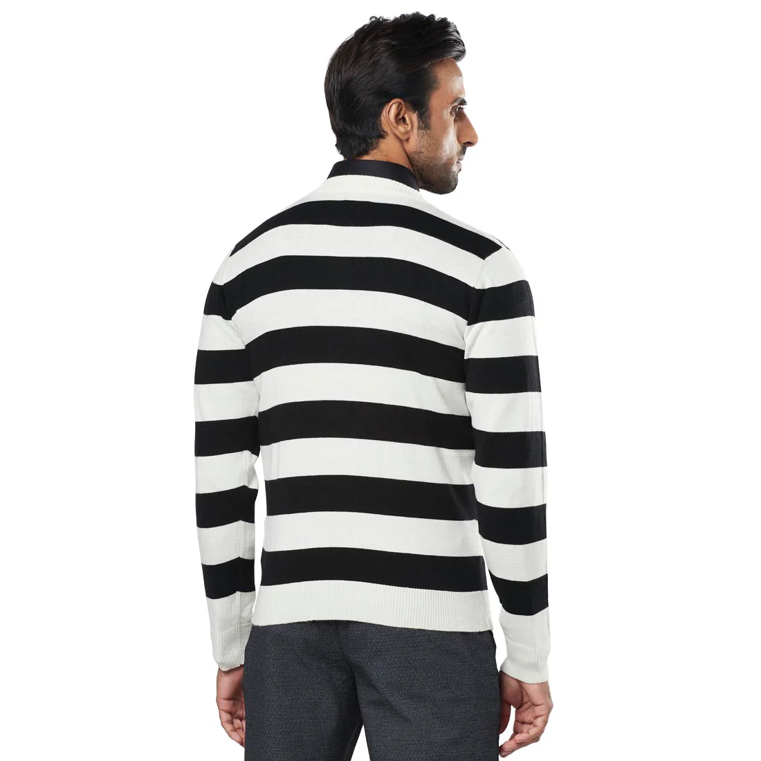 Men Black Acrylic Wool Blend Full Sleeve V Neck Collar Sweaters - Image 4