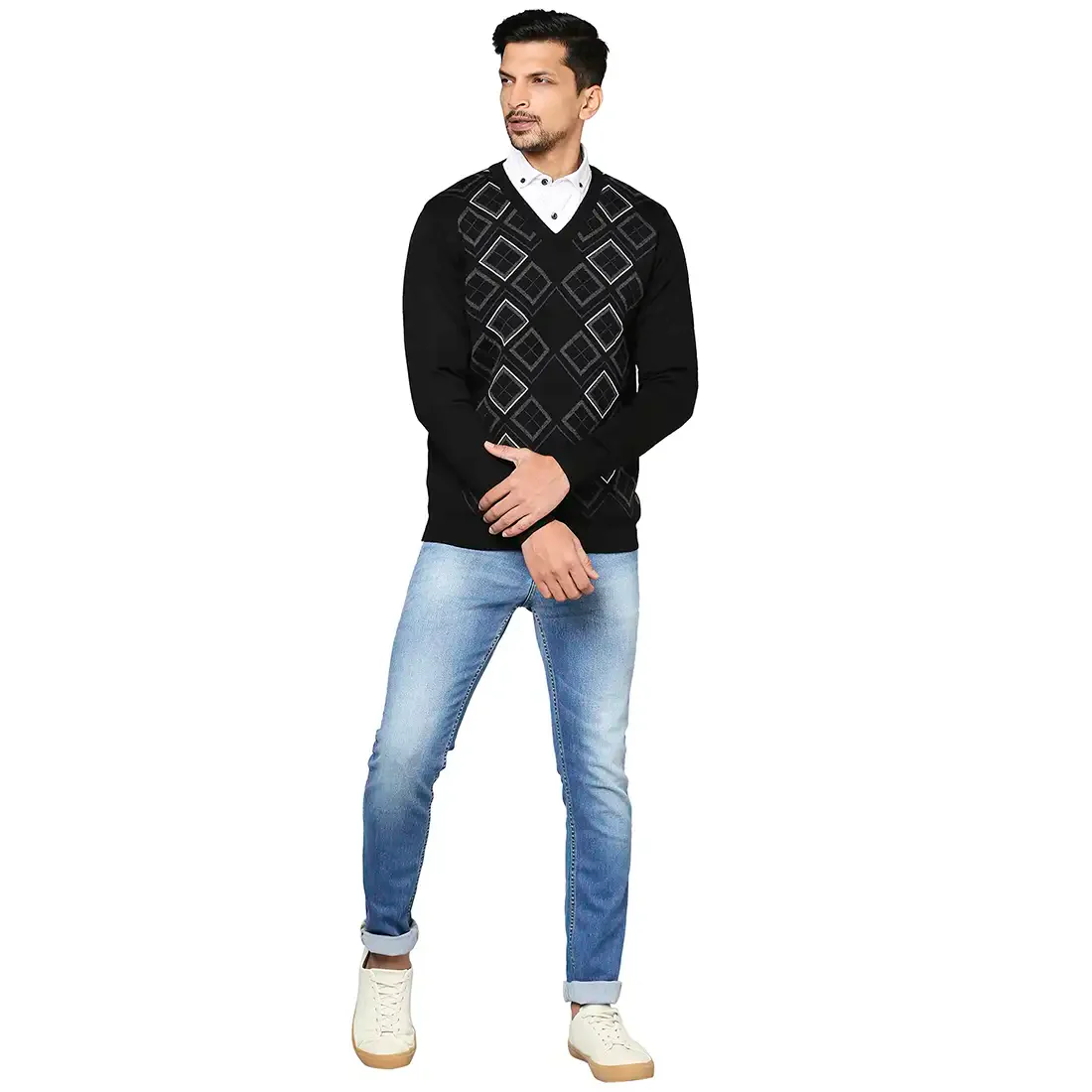 Men Black Argyle Wool Blend Full Sleeve V Neck Collar Sweaters - Image 5