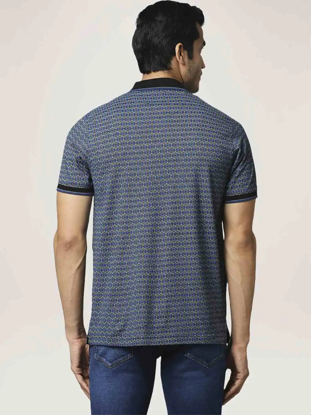 Men Black Contemporary Fit Print Cotton Polo T-Shirt - Image 2