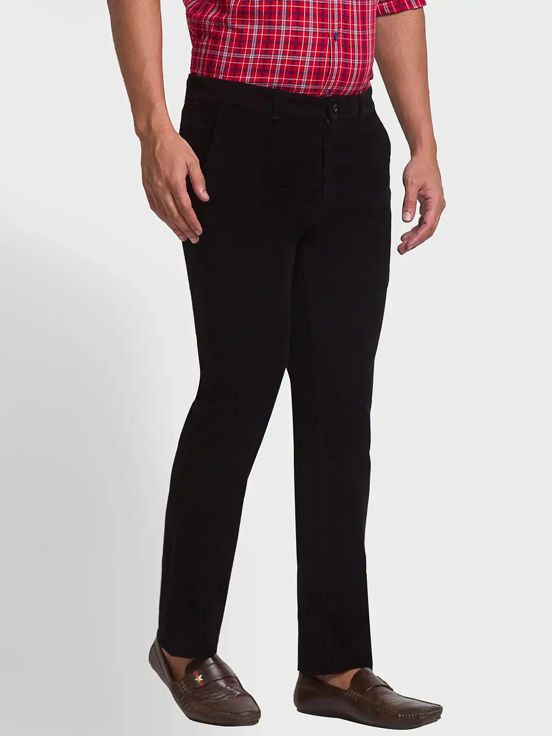 Men Black Contemporary Fit Solid Cotton Blend Trouser - Image 2