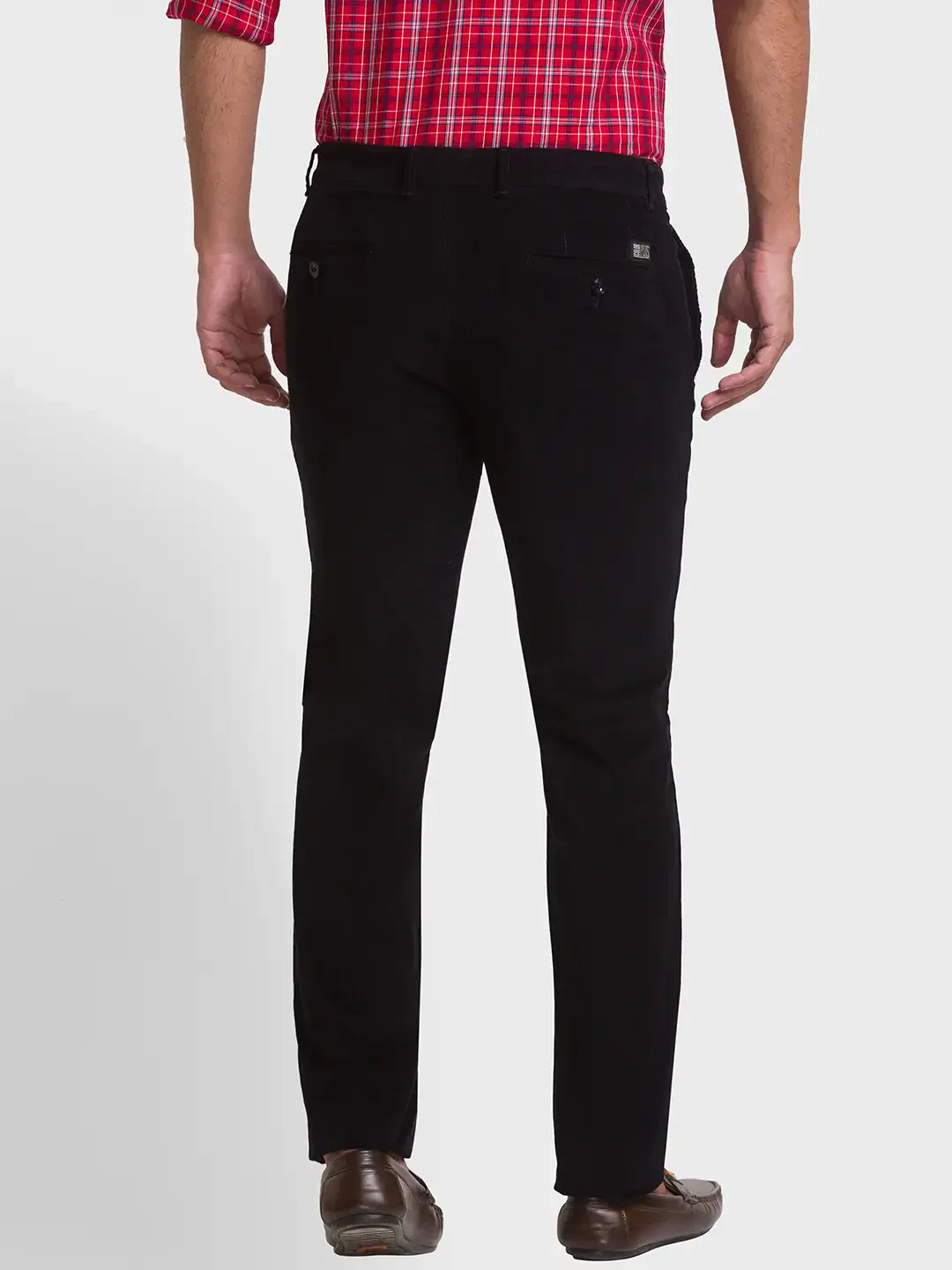 Men Black Contemporary Fit Solid Cotton Blend Trouser - Image 4