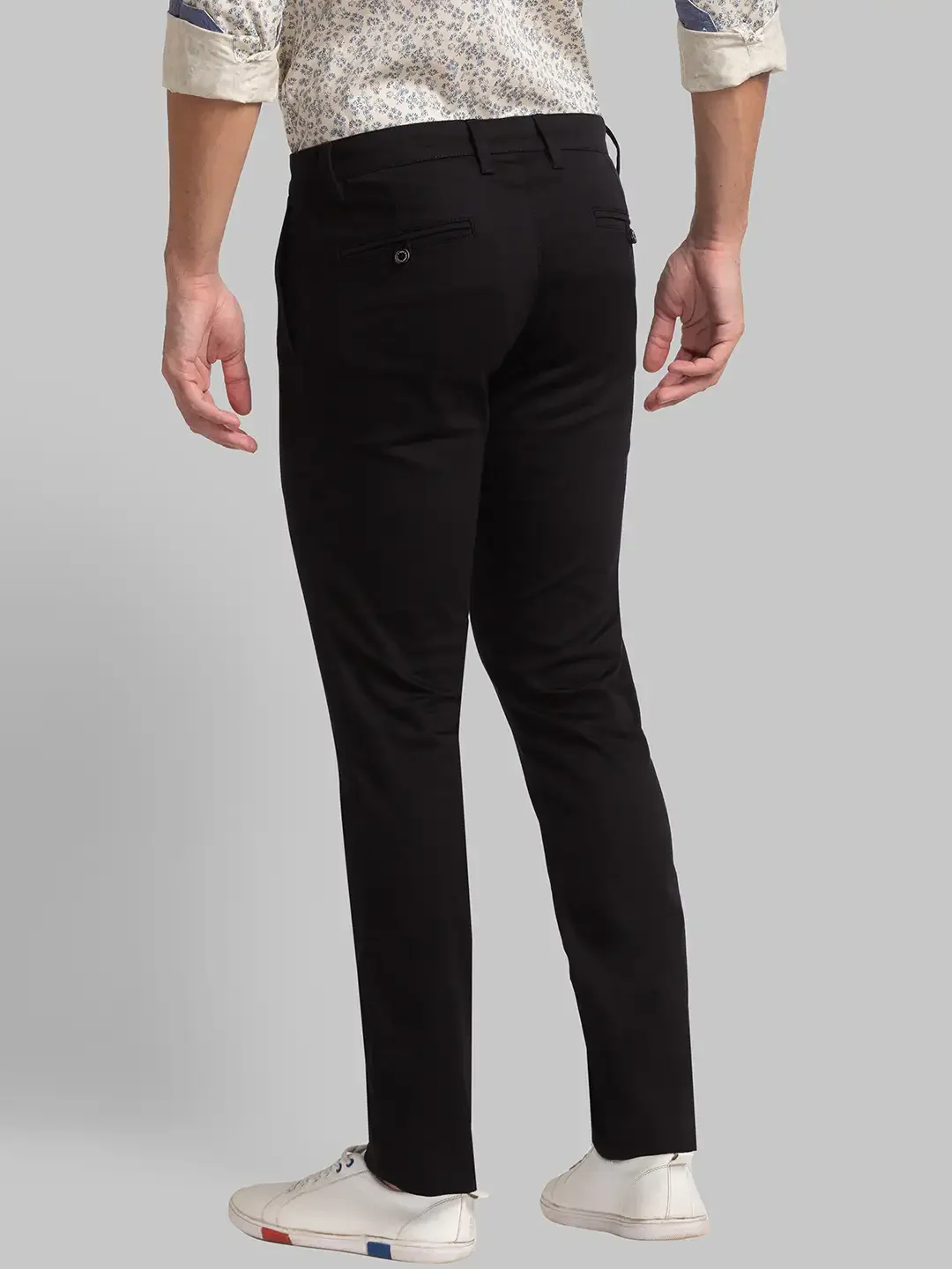 Men Black Lrt Fit Solid Cotton Blend Trouser - Image 4