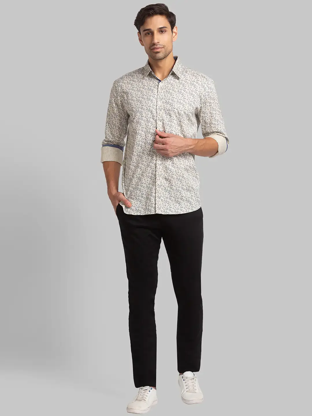 Men Black Lrt Fit Solid Cotton Blend Trouser - Image 5