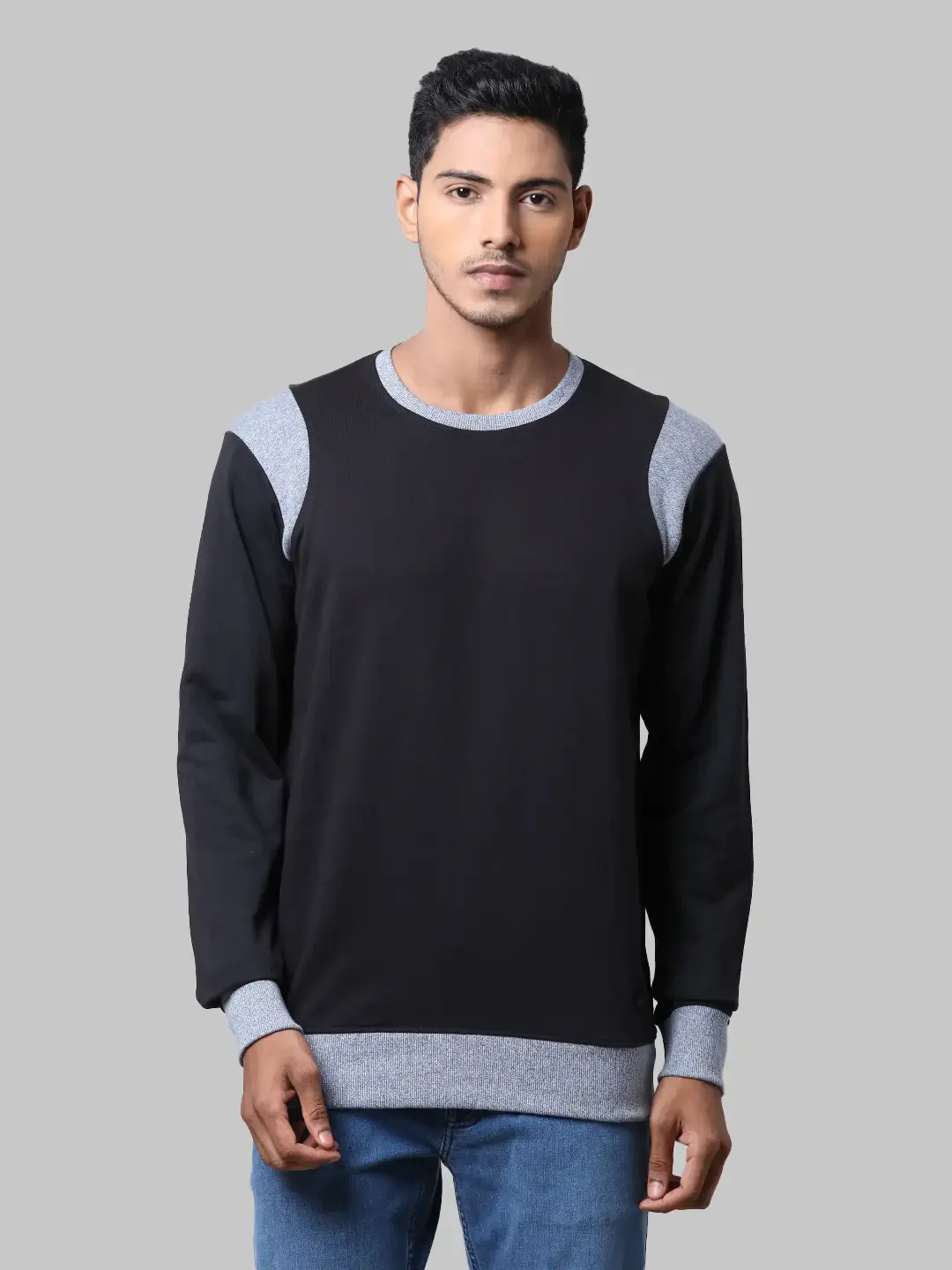 Men Black Regular Fit Solid Cotton Polyester Blend Round Collar Sweatshirts