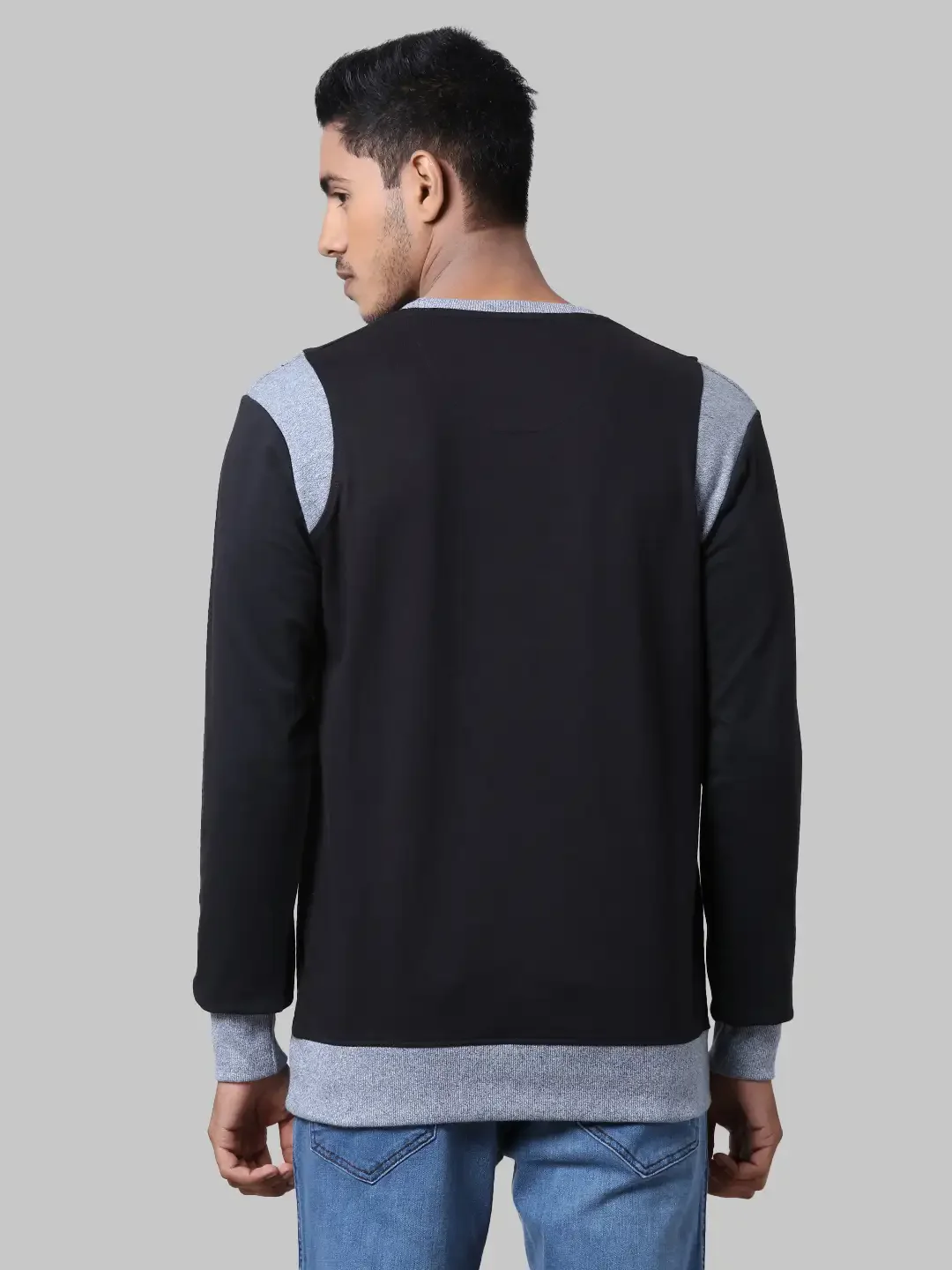Men Black Regular Fit Solid Cotton Polyester Blend Round Collar Sweatshirts - Image 4