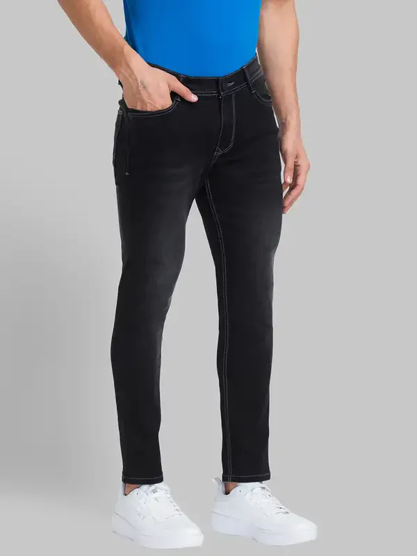 Men Black Skinny Cropped Fit Dobby Cotton Blend Jeans - Image 2