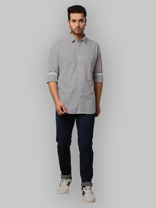 Men Black Slim Fit Checks Cotton Shirts - Image 5