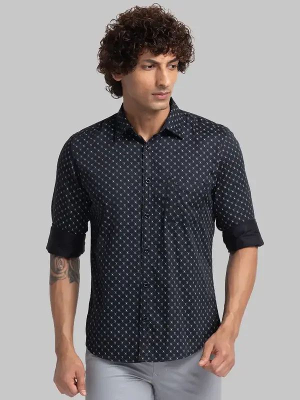 Men Black Slim Fit Print Cotton Blend Full Sleeve Cutway Collar Shirts
