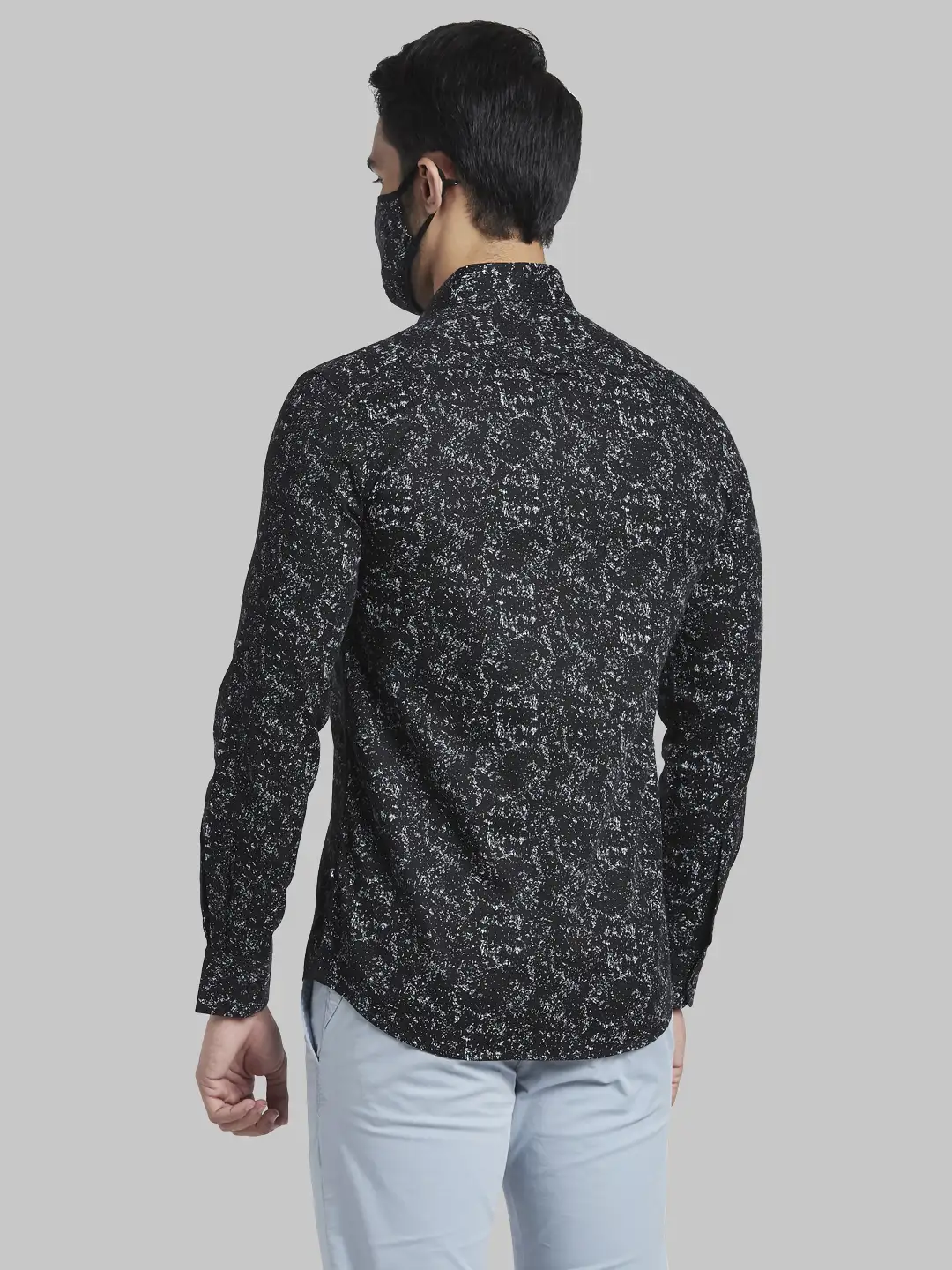 Men Black Slim Fit Print Cotton Full Sleeve Shirts - Image 4