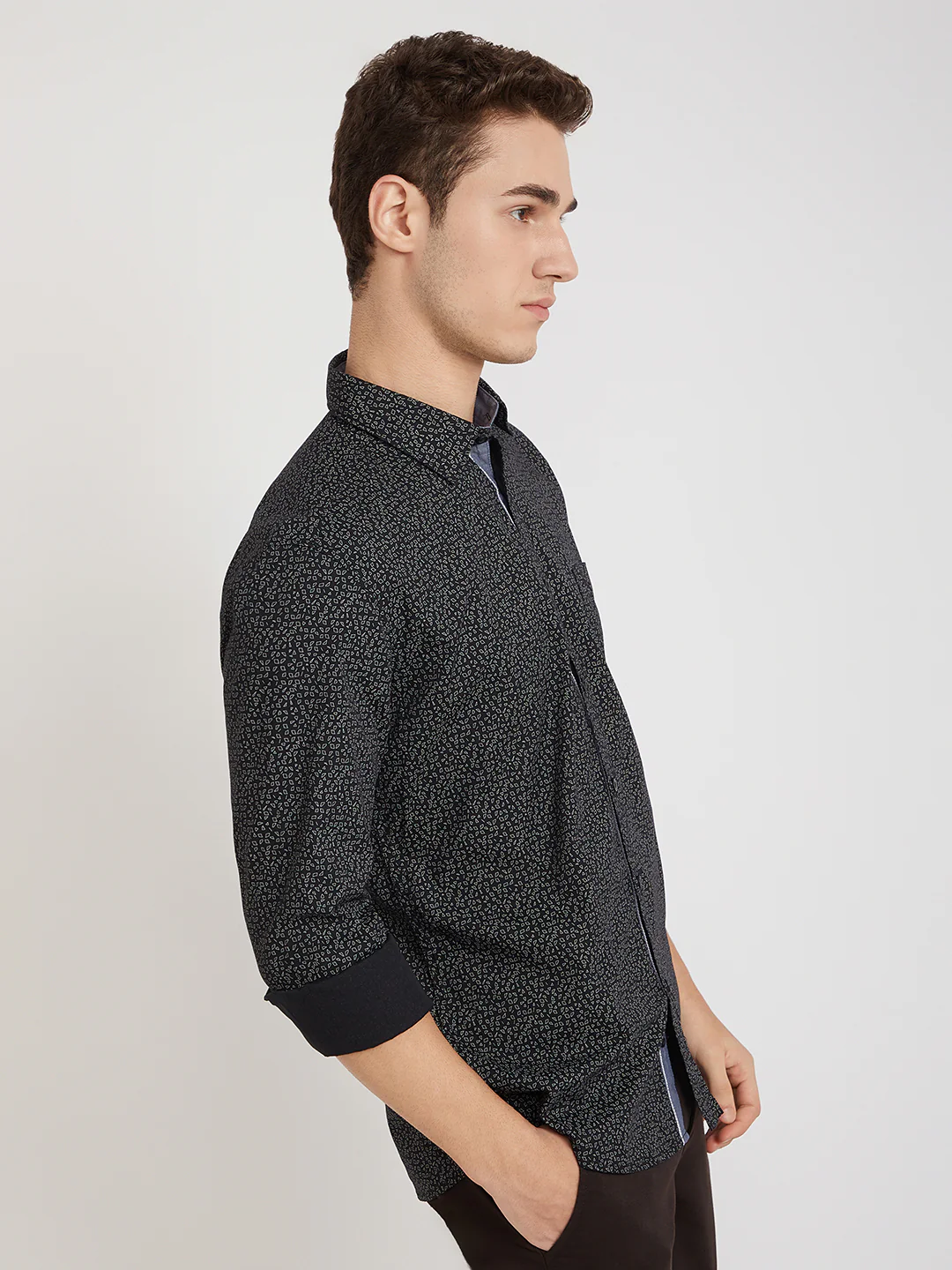 Men Black Slim Fit Print Cotton Full Sleeve Shirts - Image 2