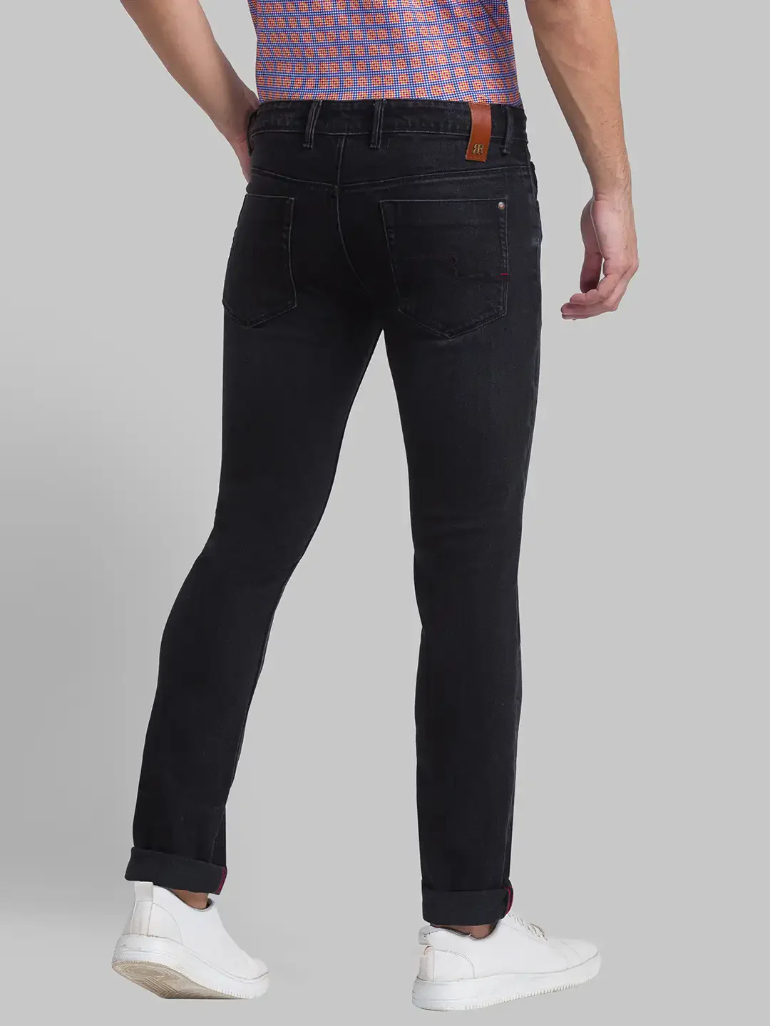 Men Black Slim Fit Solid Cotton Blend Jeans - Image 4