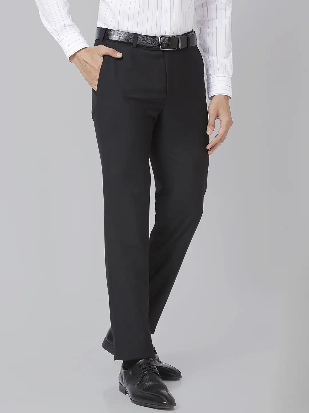 Men Black Slim Fit Solid Polyester Blend Trouser - Image 2