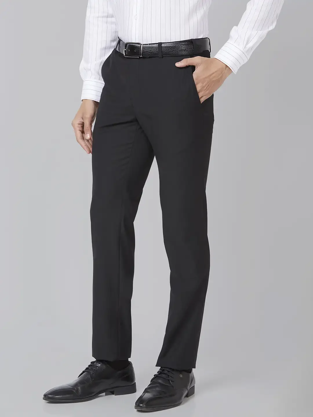Men Black Slim Fit Solid Polyester Blend Trouser - Image 3