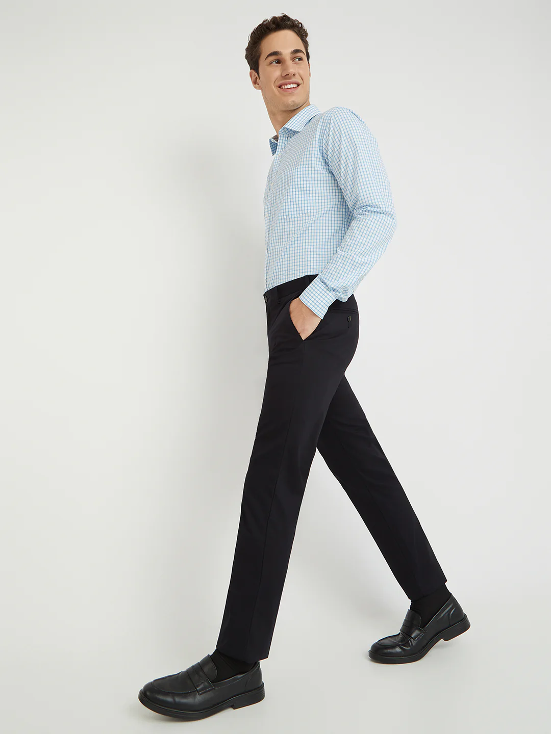 Men Black Super Slim Fit Solid Cotton Blend Trouser - Image 5
