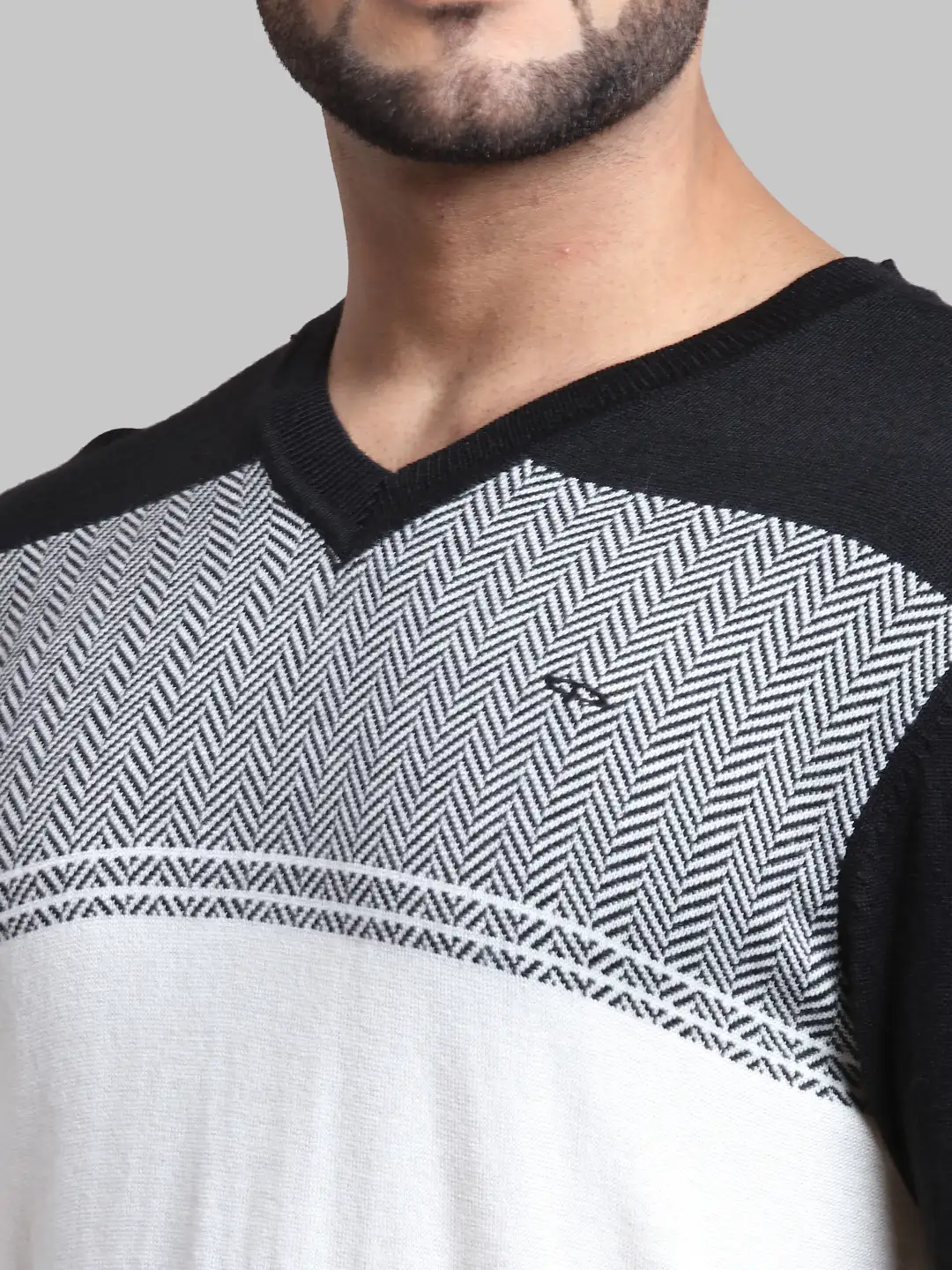 Men Black Tailored Fit Jacquard Acrylic Wool Blend Full Sleeve V Neck Collar Sweaters - Image 6