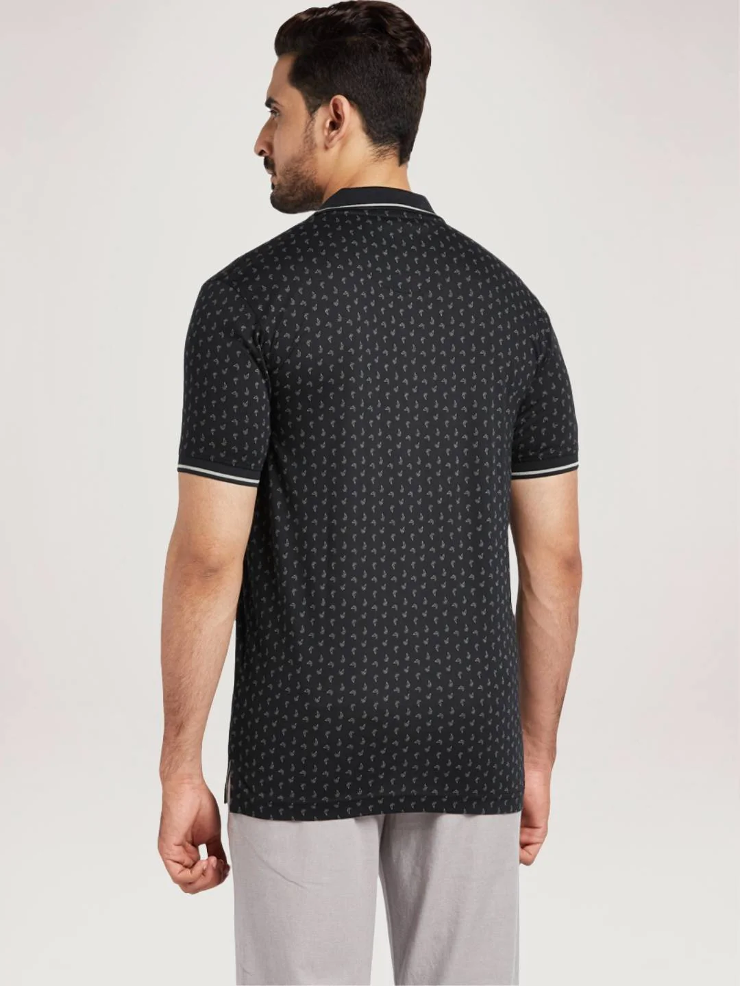 Men Black Tailored Fit Print Cotton Half Sleeve T-Shirt - Image 4