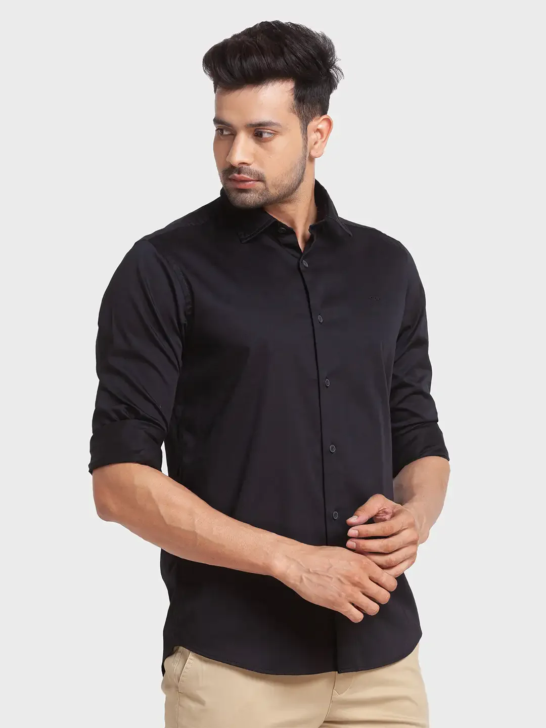 Men Black Tailored Fit Solid Cotton Blend Full Sleeve Shirts - Image 2