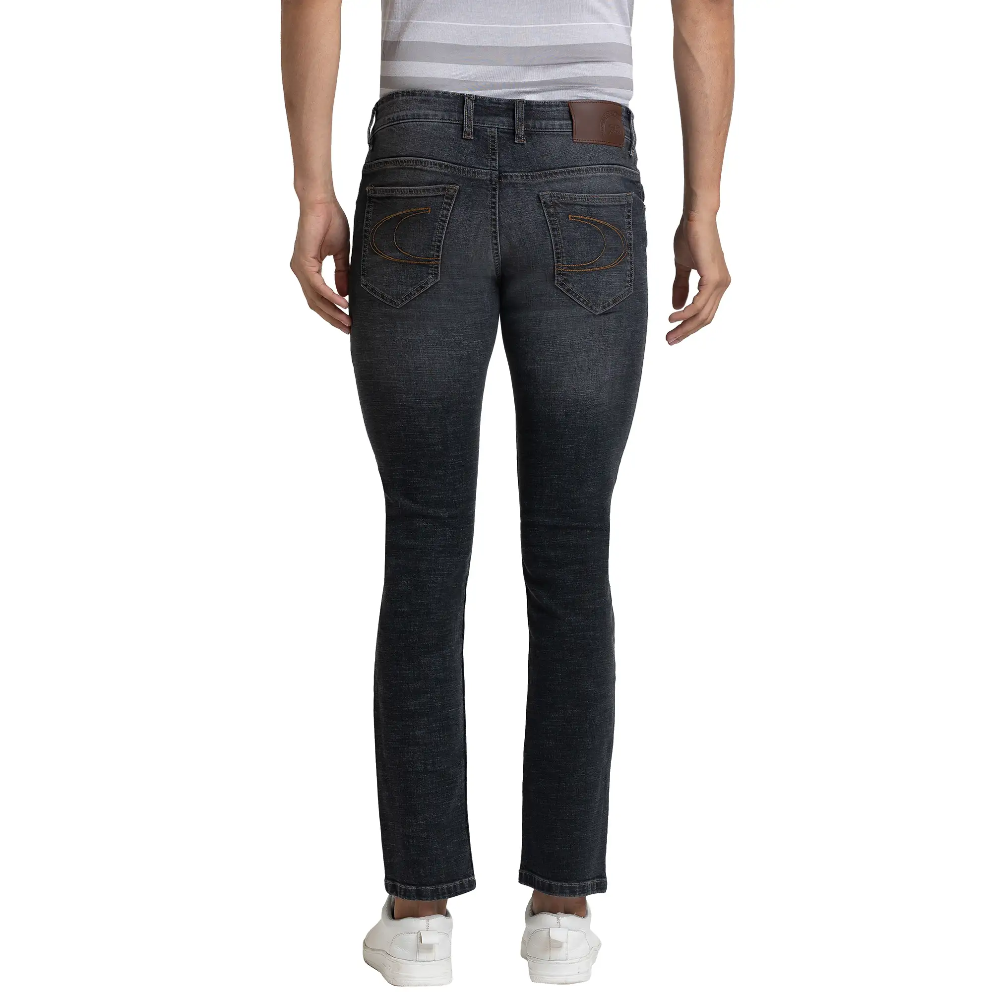 Men Black Tapered Fit Warp Chambray Cotton Blend Jeans - Image 4