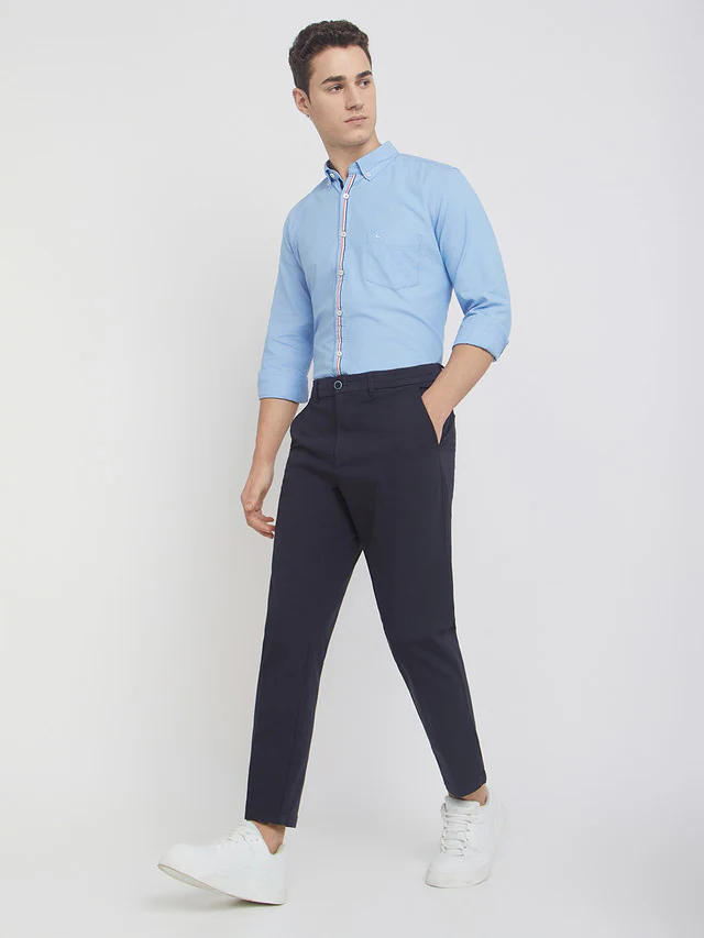 Men Blue Carrot Fit Solid Cotton Blend Trouser - Image 5