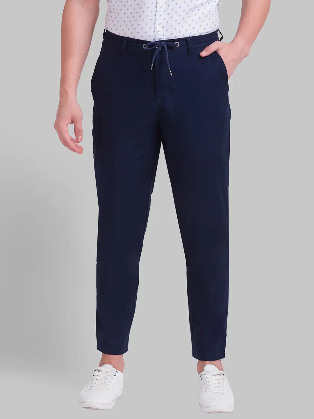 Men Blue Comfort Fit Solid Cotton Blend Trouser