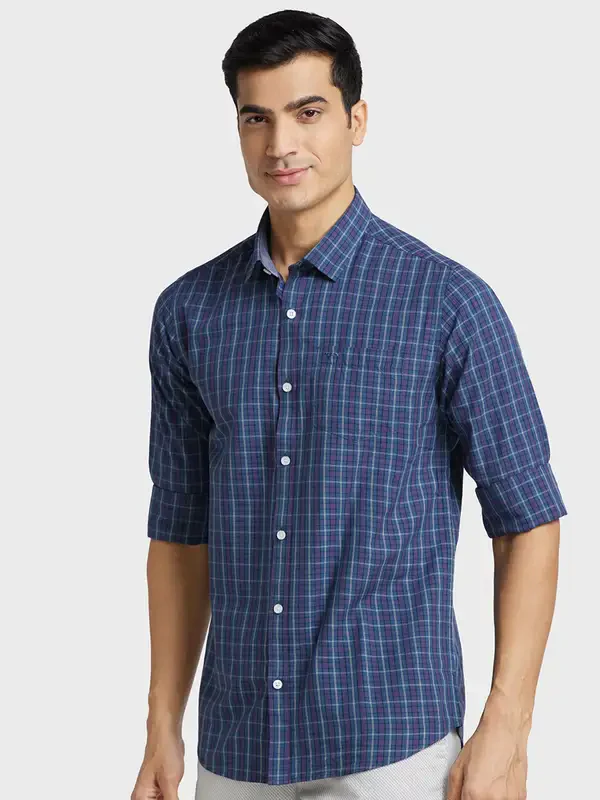 Men Blue Contemporary Fit Checks Cotton Blend Full Sleeve Shirts - Image 3