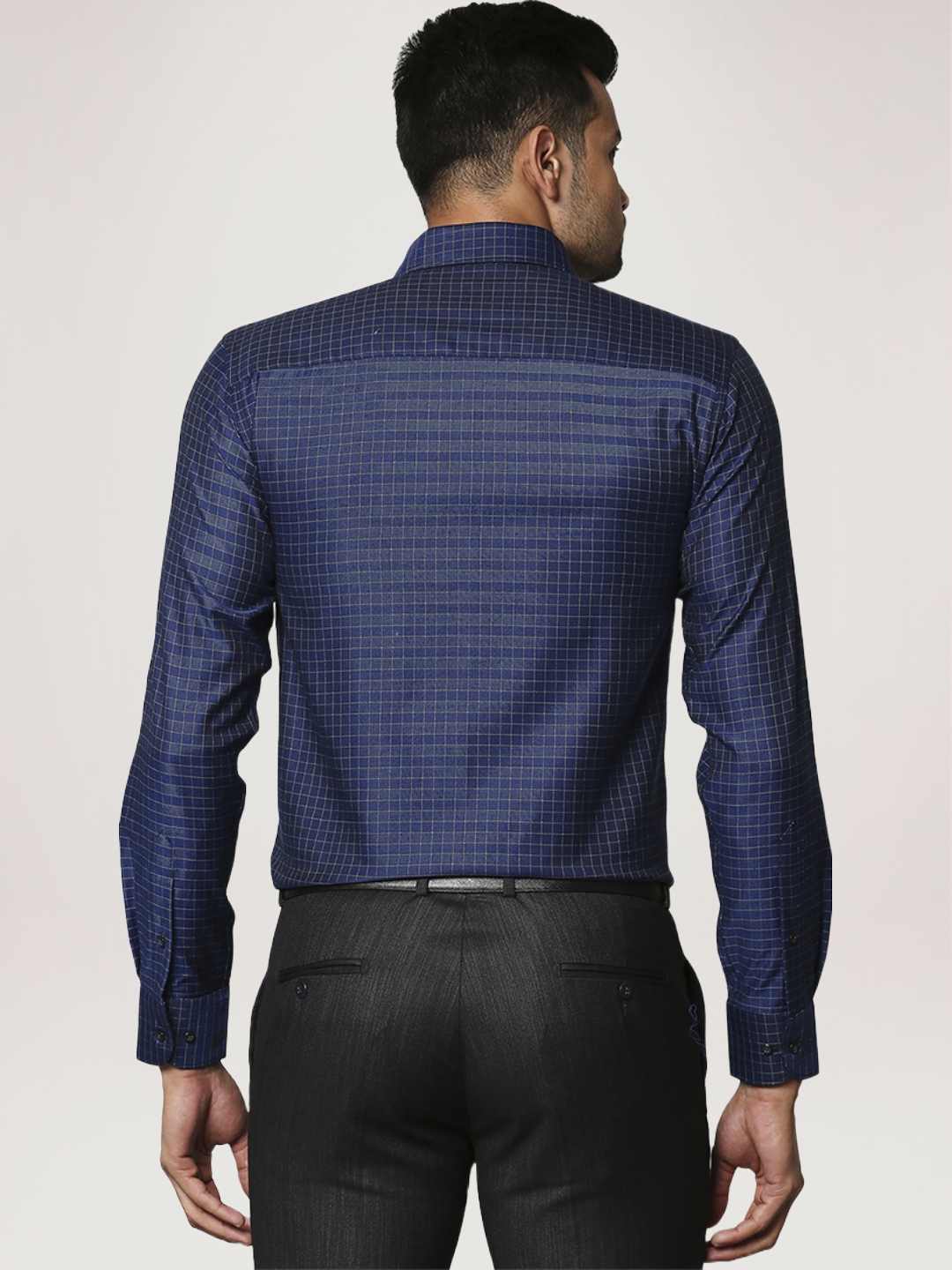 Men Blue Contemporary Fit Checks Cotton Cut Collar Shirts - Image 2