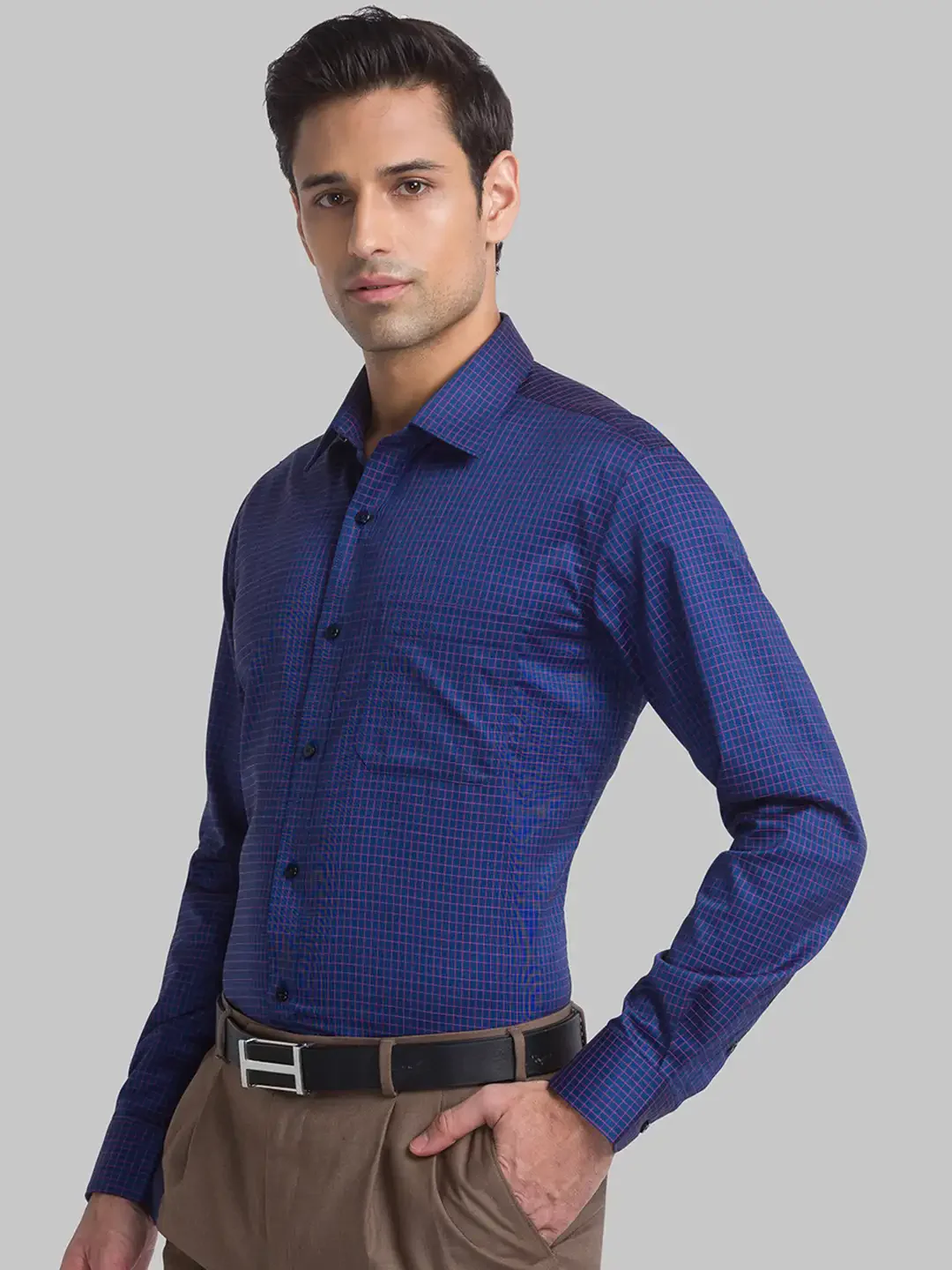 Men Blue Contemporary Fit Checks Cotton Full Sleeve Shirts - Image 2