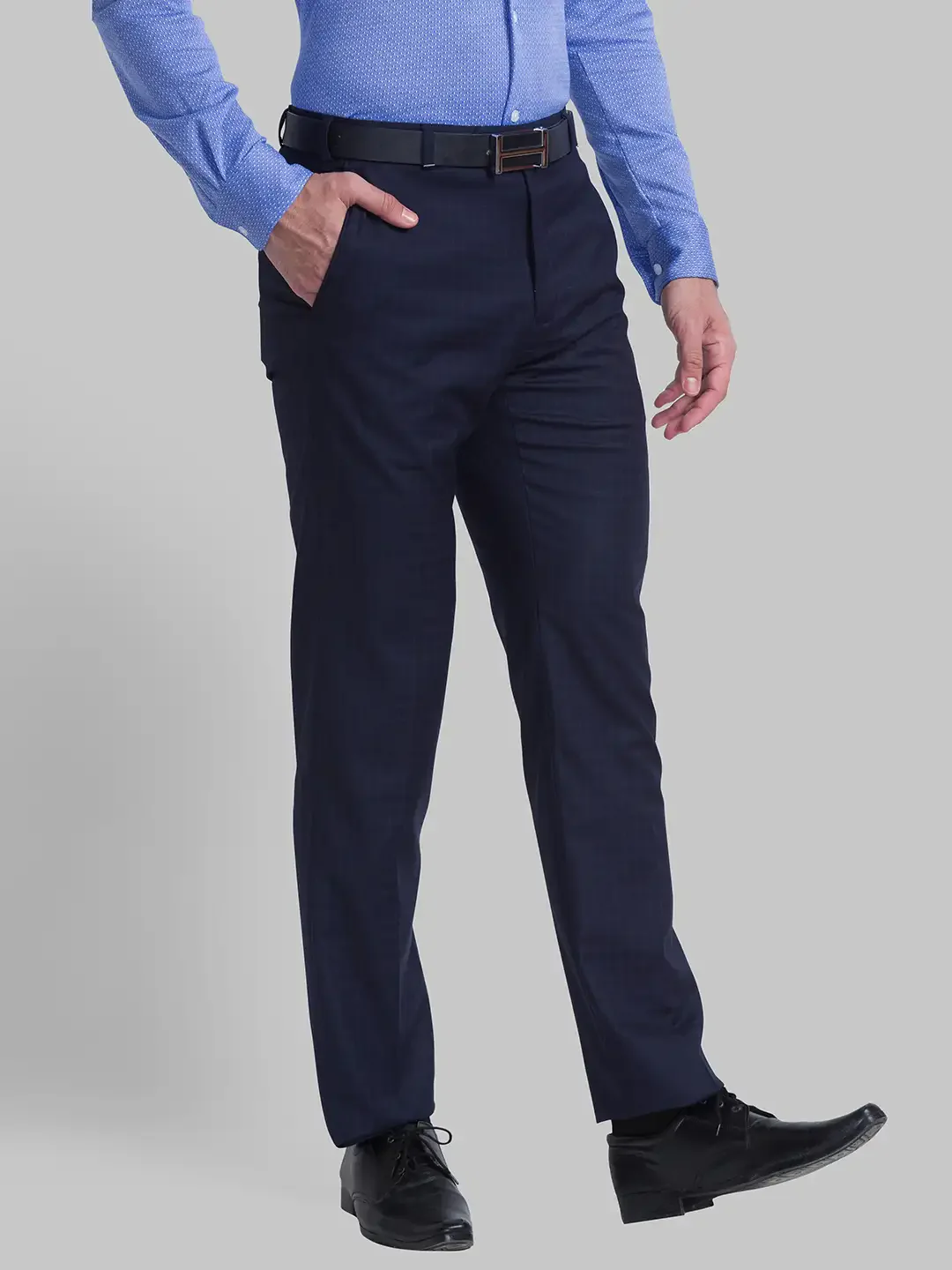 Men Blue Contemporary Fit Checks Polyester Blend Trouser - Image 2