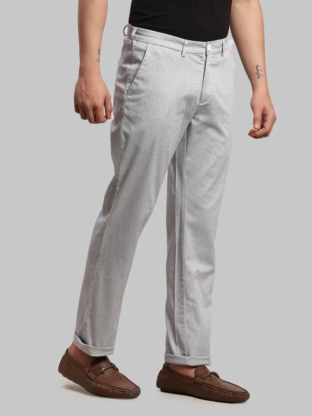 Men Blue Contemporary Fit Print Cotton Blend Trouser - Image 2