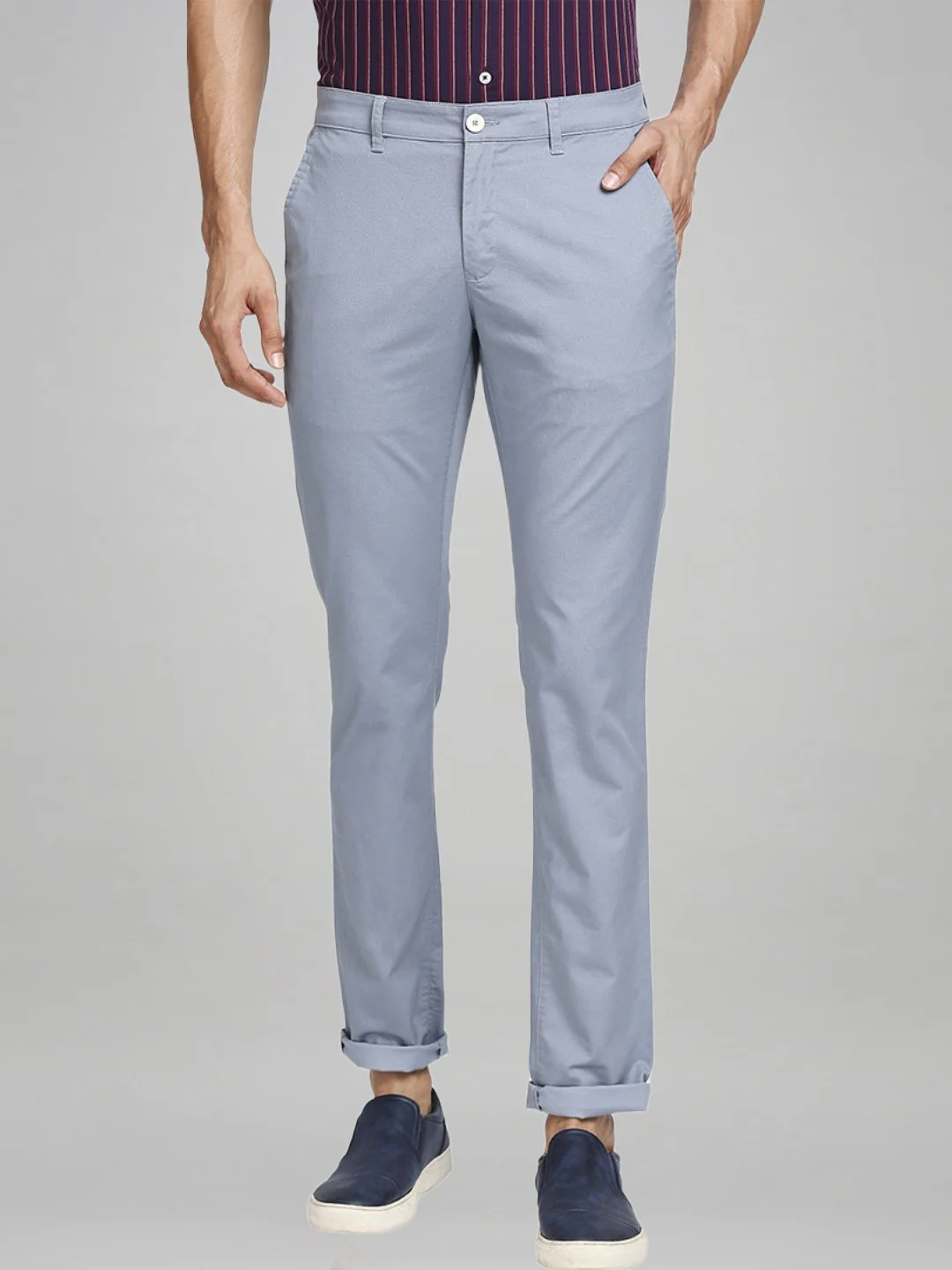 Men Blue Contemporary Fit Print Cotton Blend Trouser - Image 4