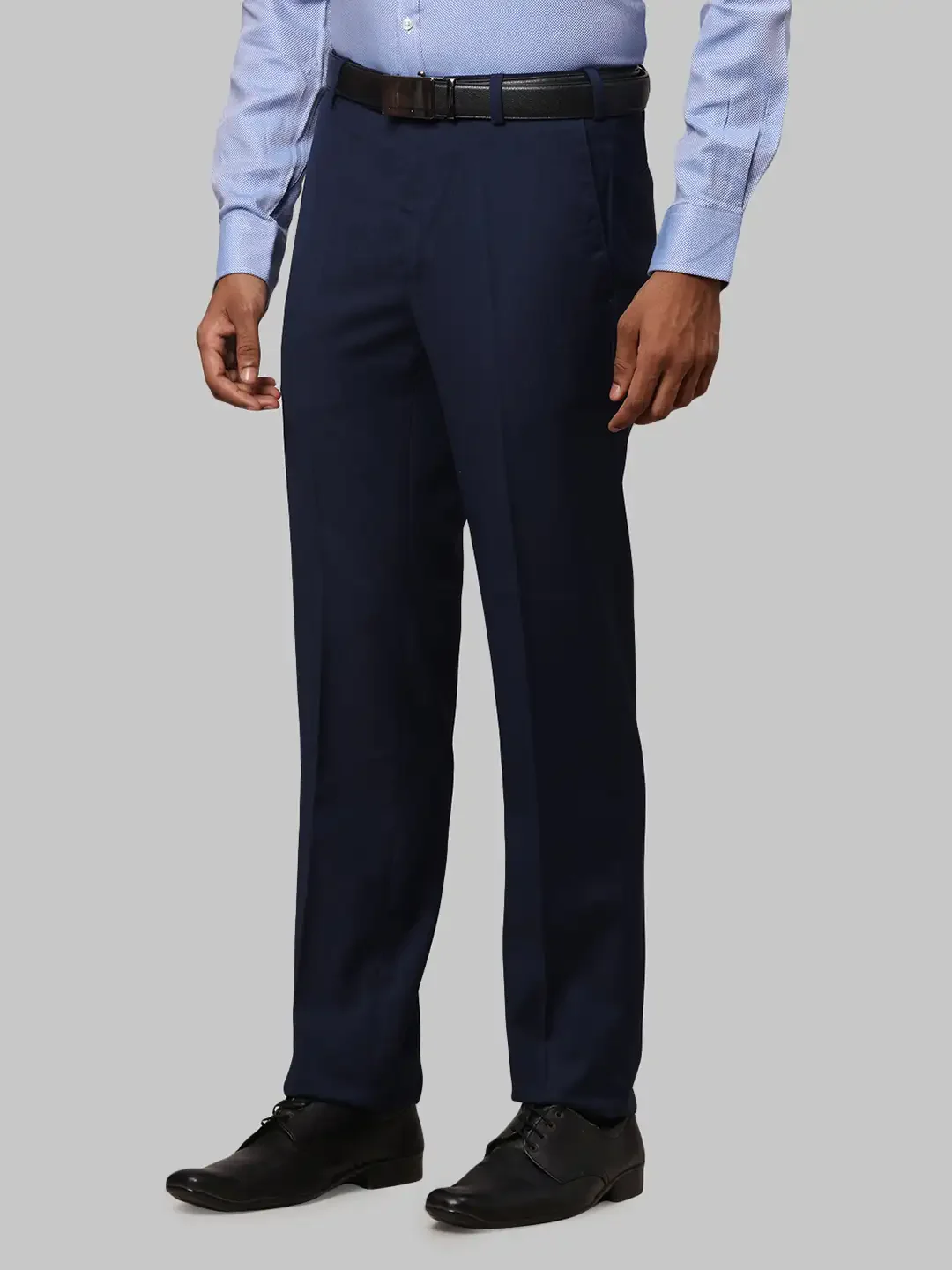 Men Blue Contemporary Fit Shark Skin Polyester Blend Trouser - Image 3