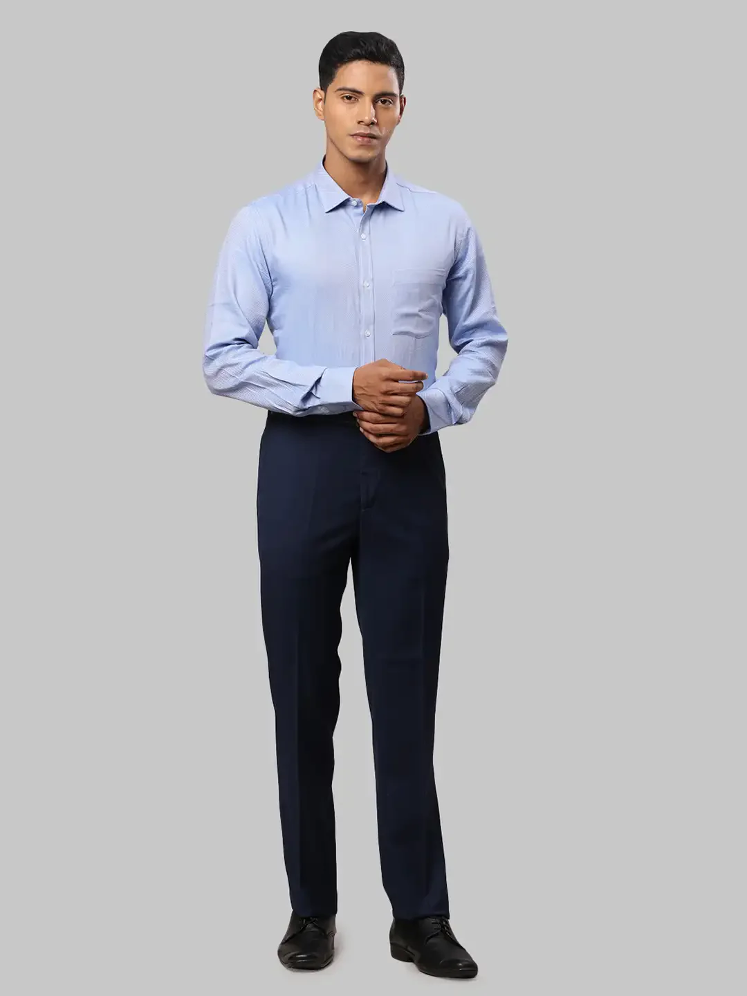Men Blue Contemporary Fit Shark Skin Polyester Blend Trouser - Image 5